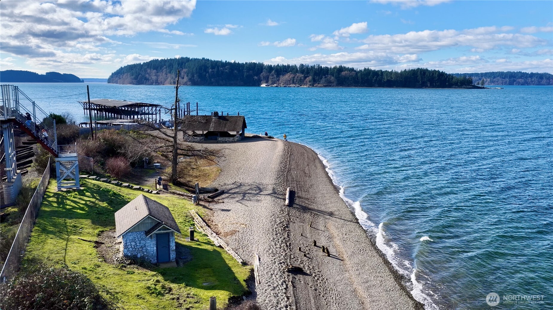 814 5th St , Steilacoom, WA 98388
