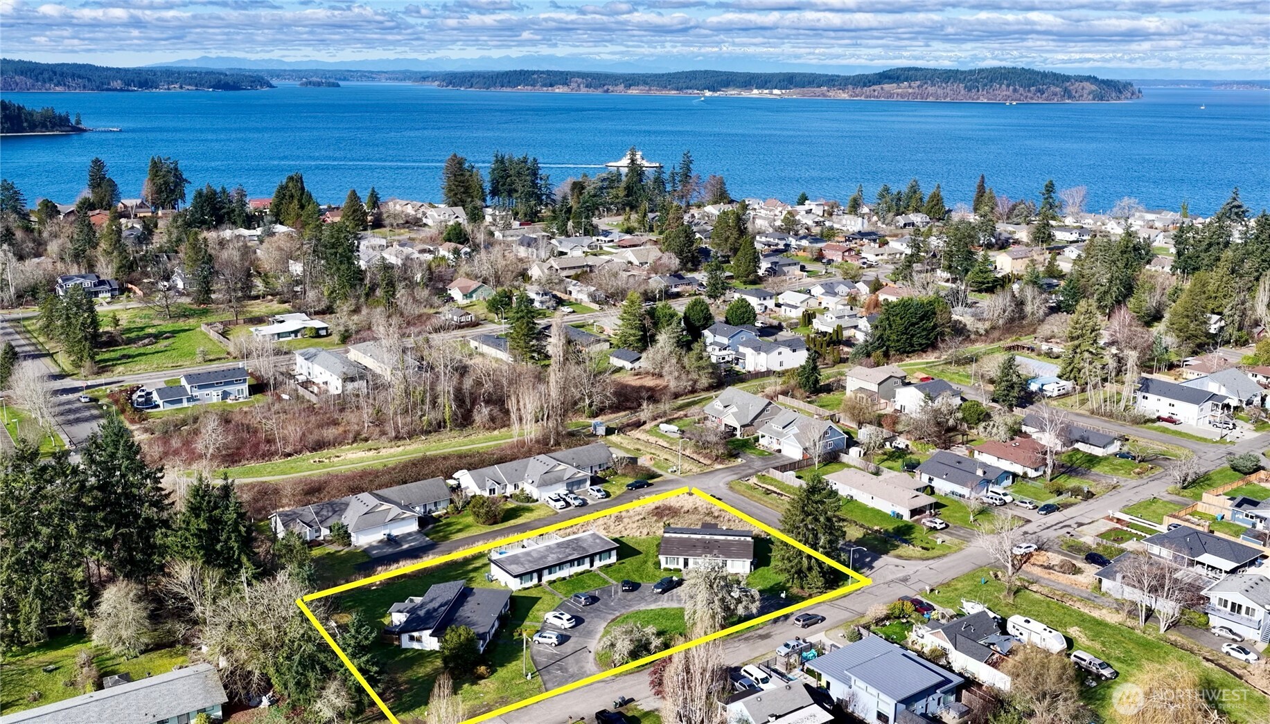 814 5th St , Steilacoom, WA 98388