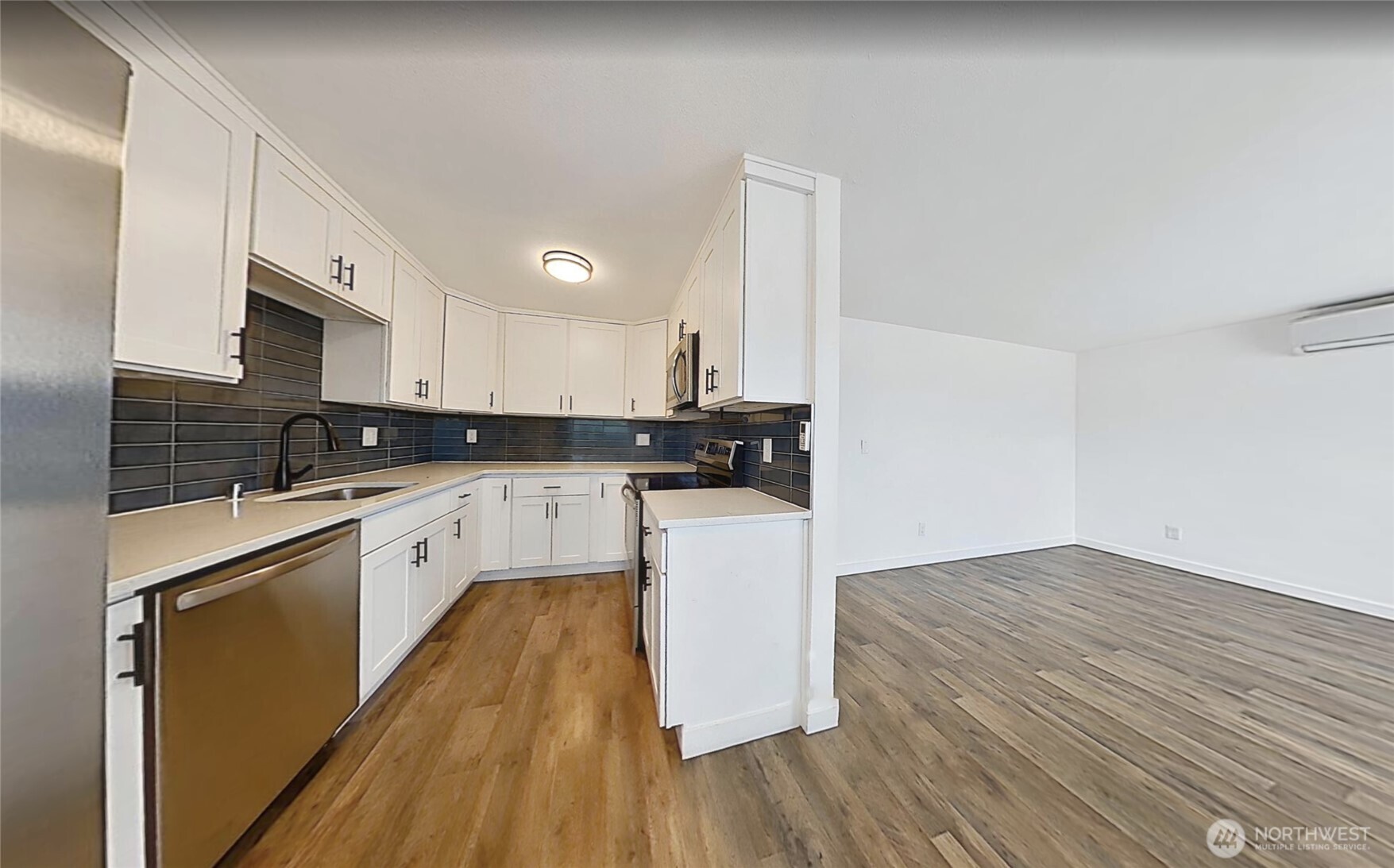 814 5th St , Steilacoom, WA 98388