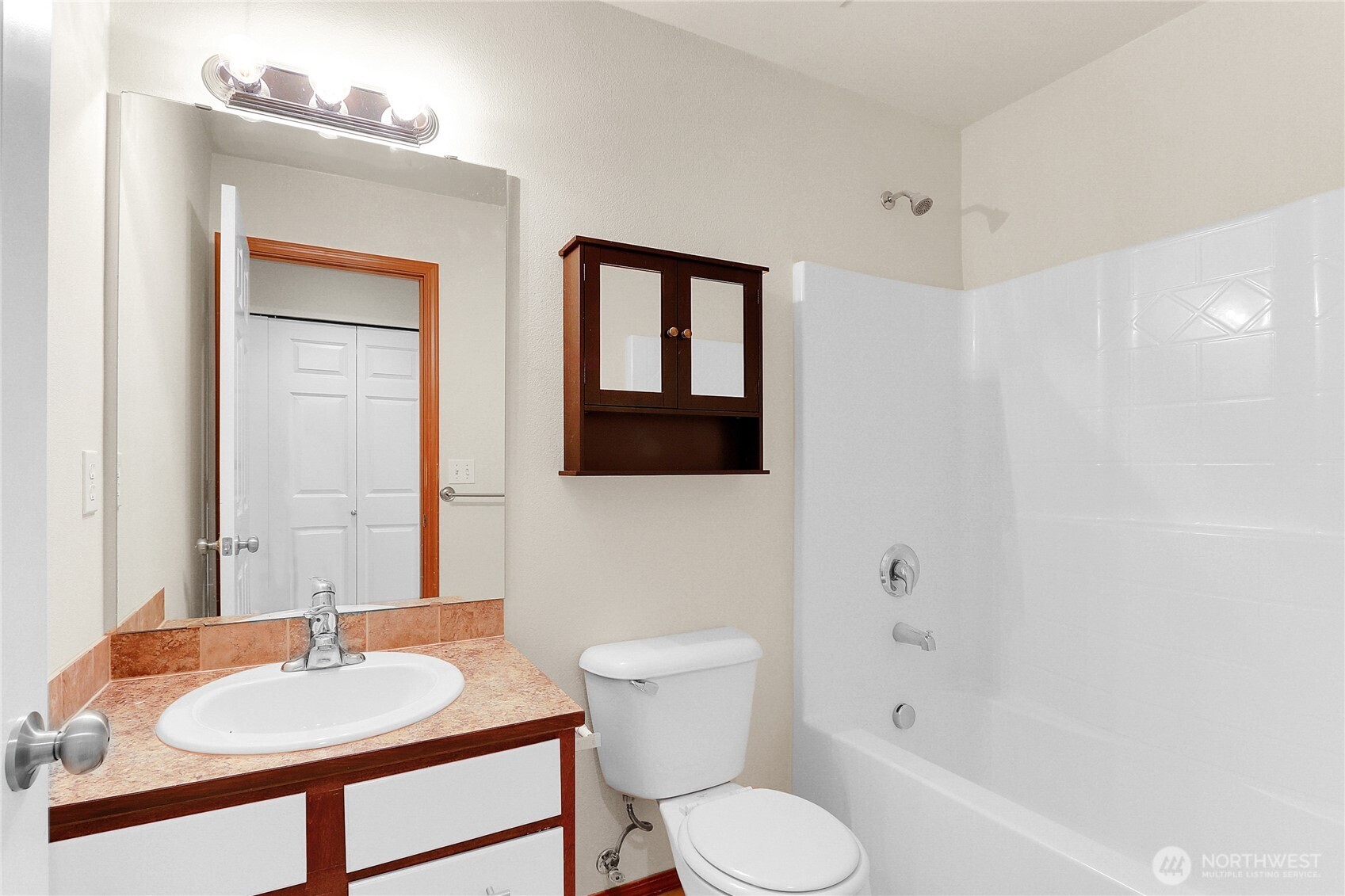 119 N Indiana Avenue , Granite Falls, WA 98252