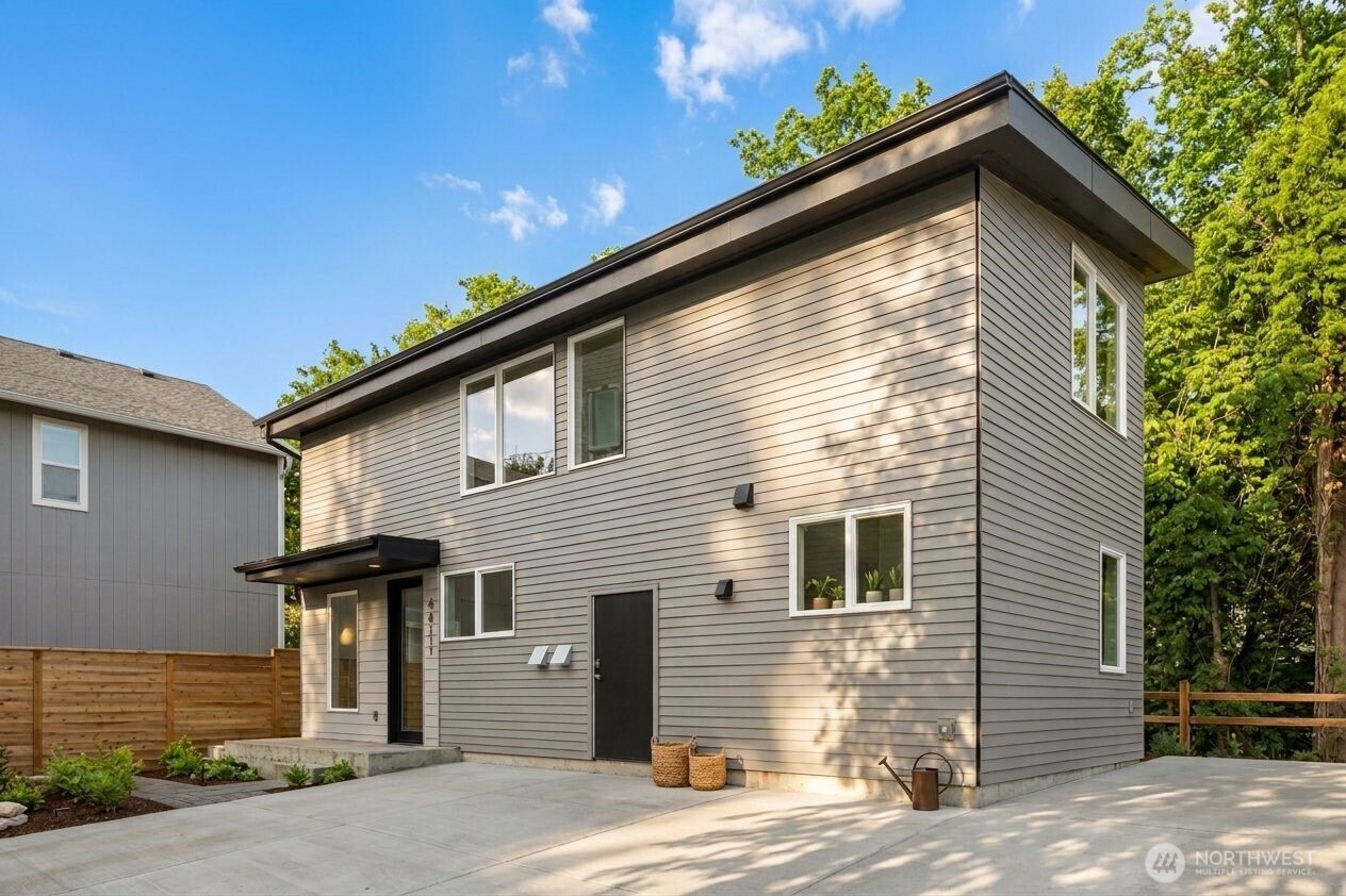 4411 21st Avenue SW, Seattle, WA 98106
