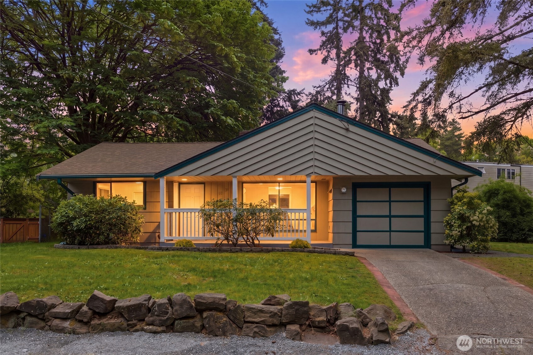 1013 NE 126th Street , Seattle, WA 98125