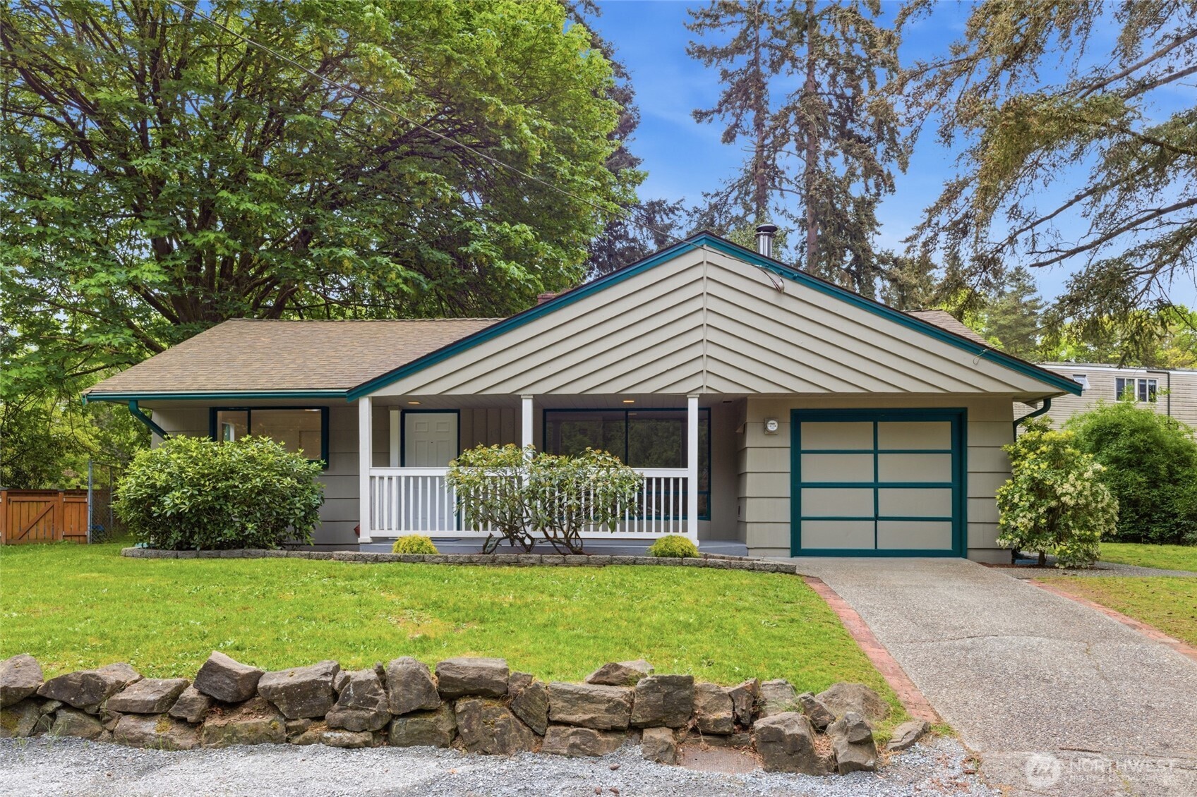 1013 NE 126th Street , Seattle, WA 98125