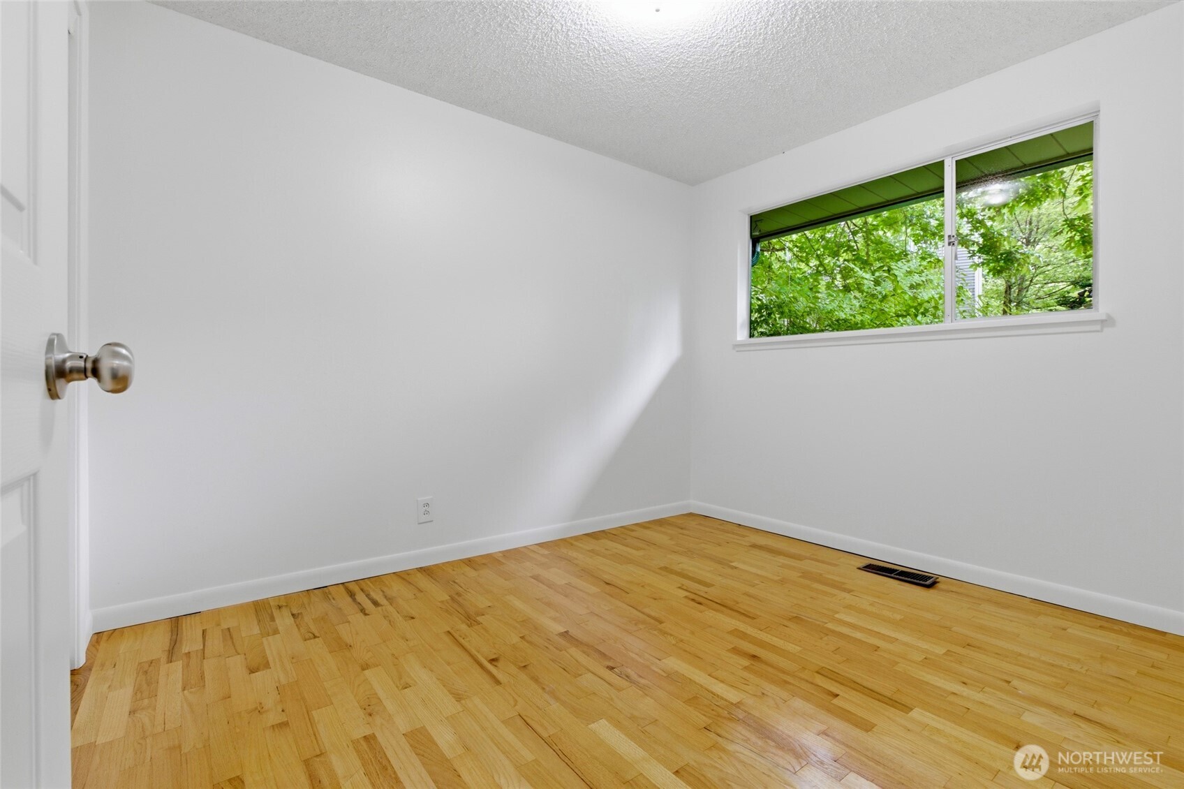 1013 NE 126th Street , Seattle, WA 98125