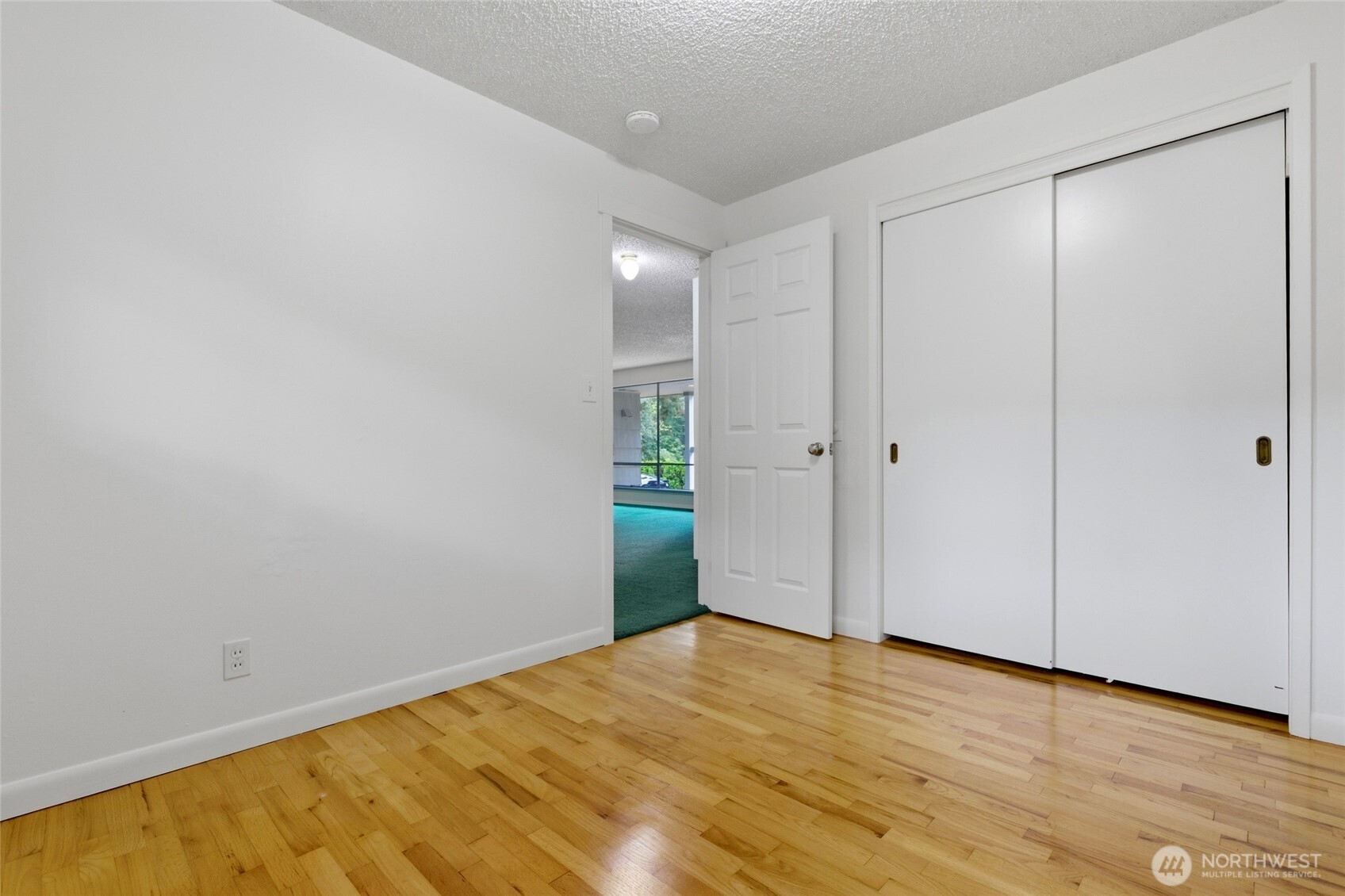 1013 NE 126th Street , Seattle, WA 98125
