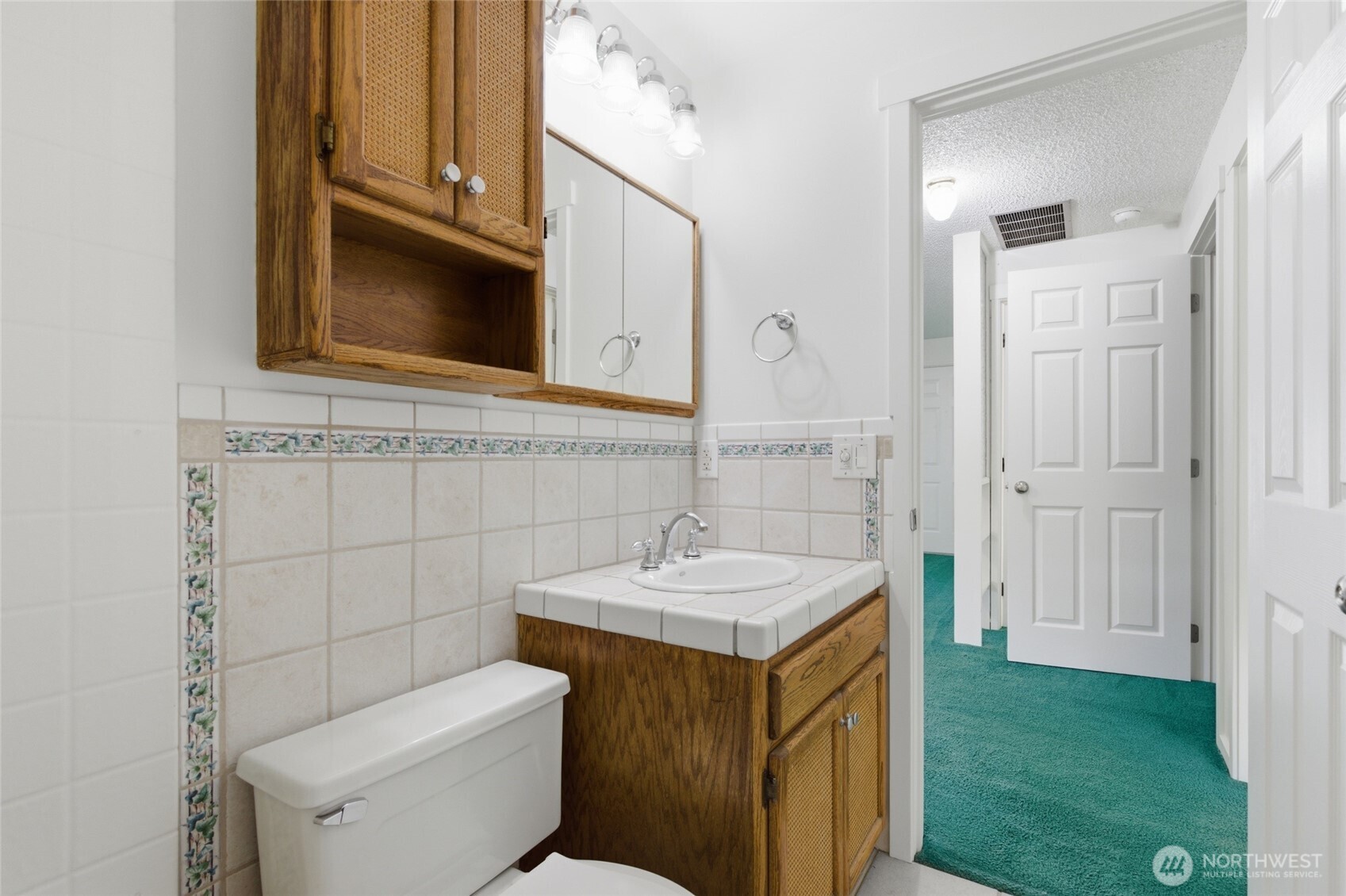 1013 NE 126th Street , Seattle, WA 98125