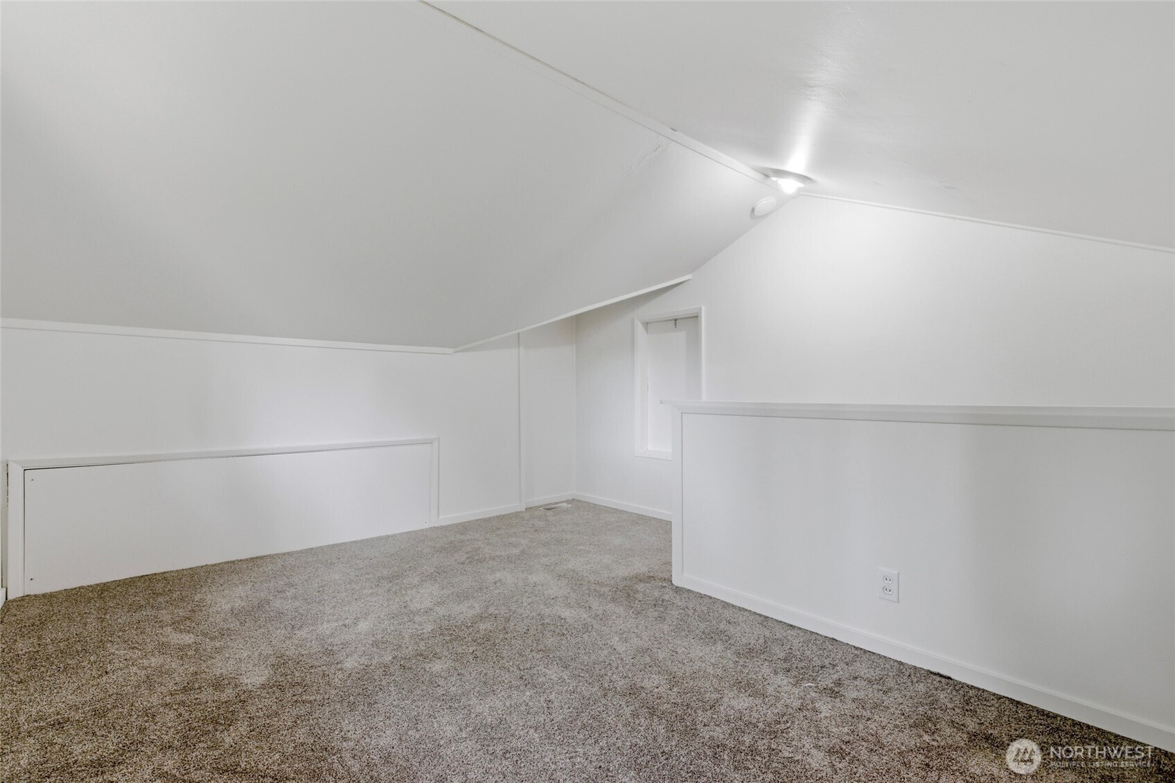 1013 NE 126th Street , Seattle, WA 98125