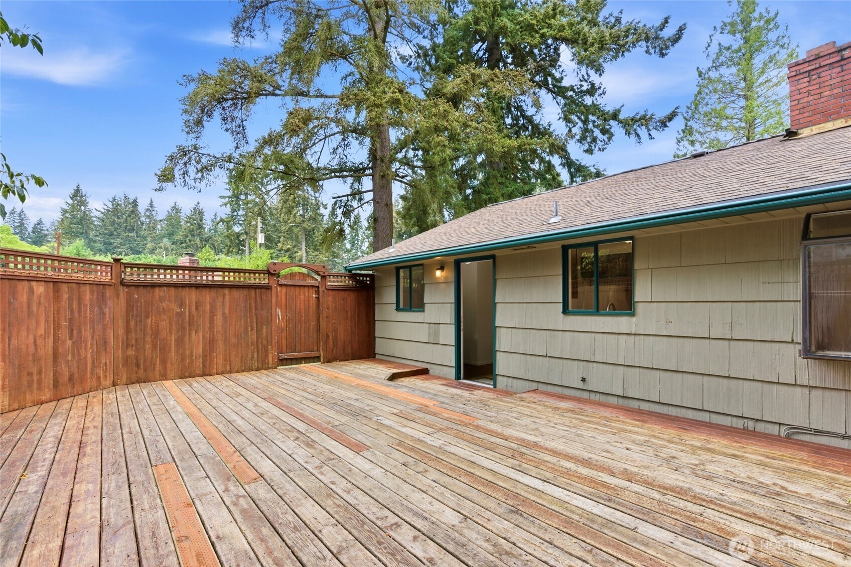 1013 NE 126th Street , Seattle, WA 98125