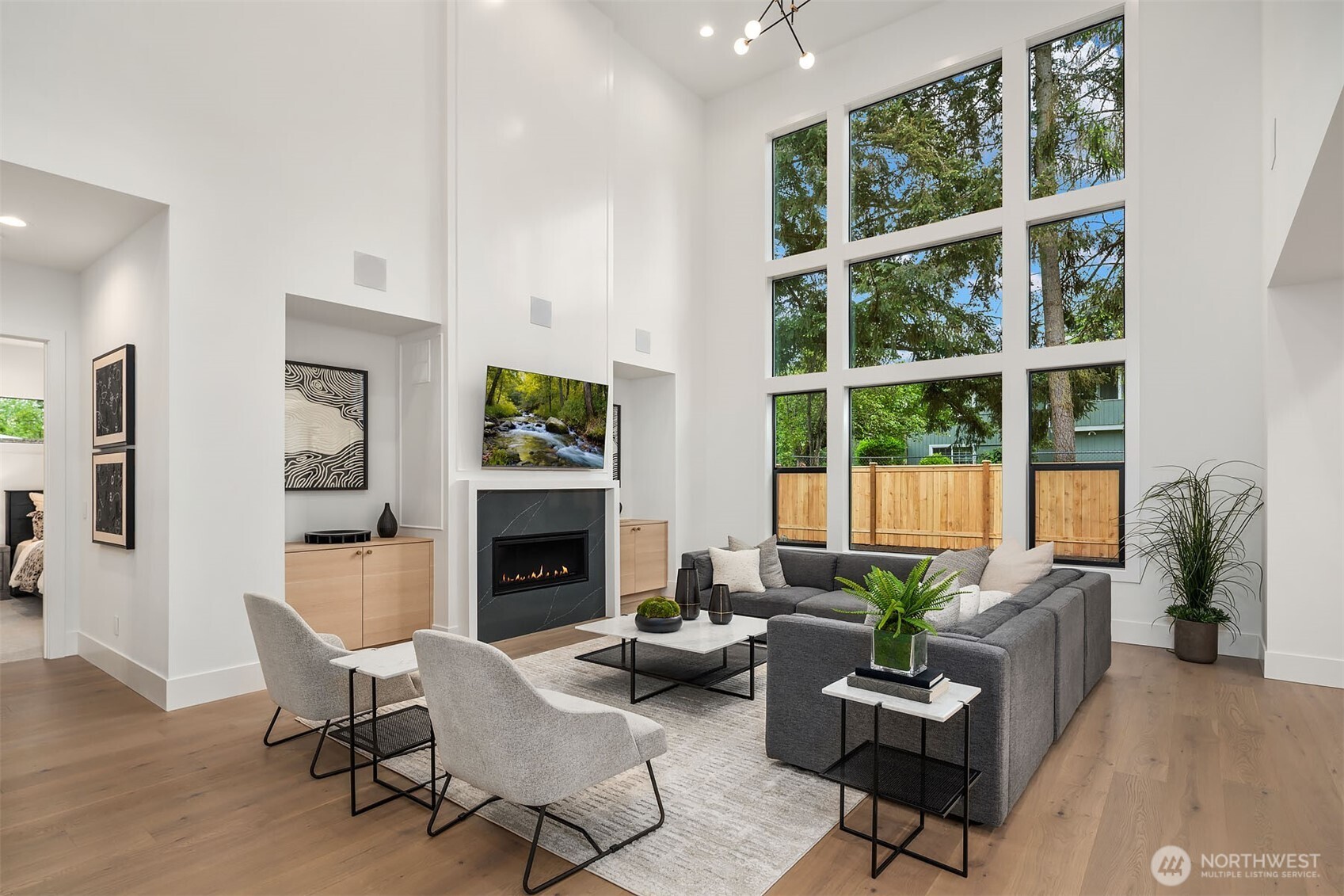 16026 Main Street , Bellevue, WA 98008