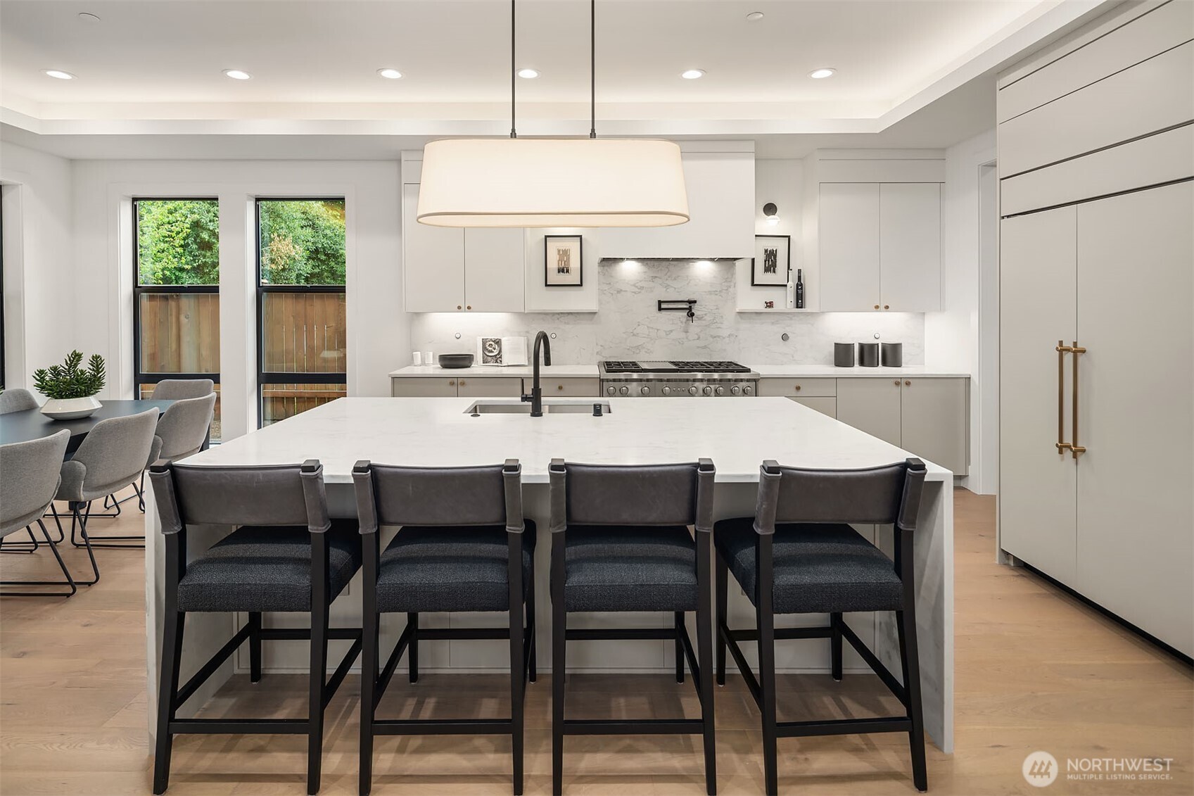 16026 Main Street , Bellevue, WA 98008