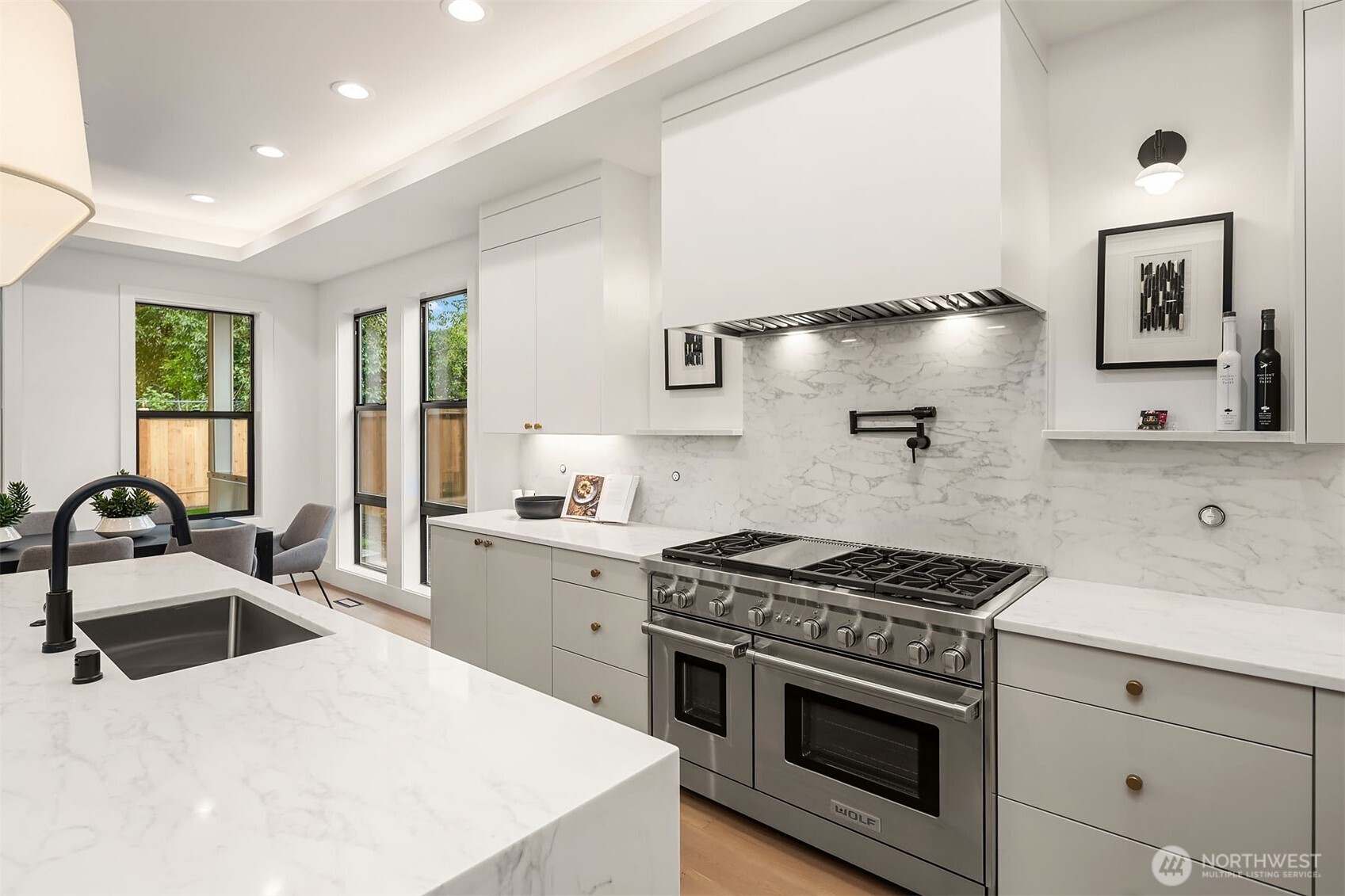 16026 Main Street , Bellevue, WA 98008