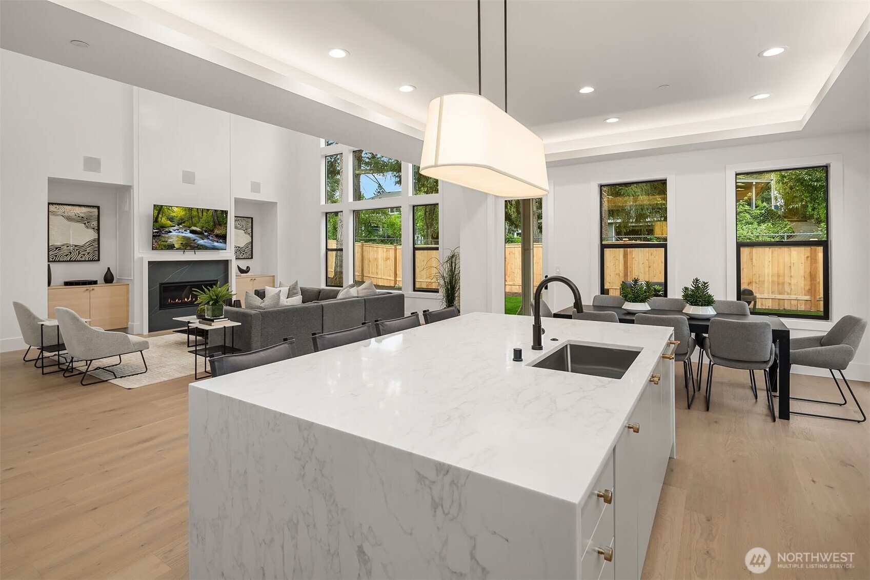 16026 Main Street , Bellevue, WA 98008