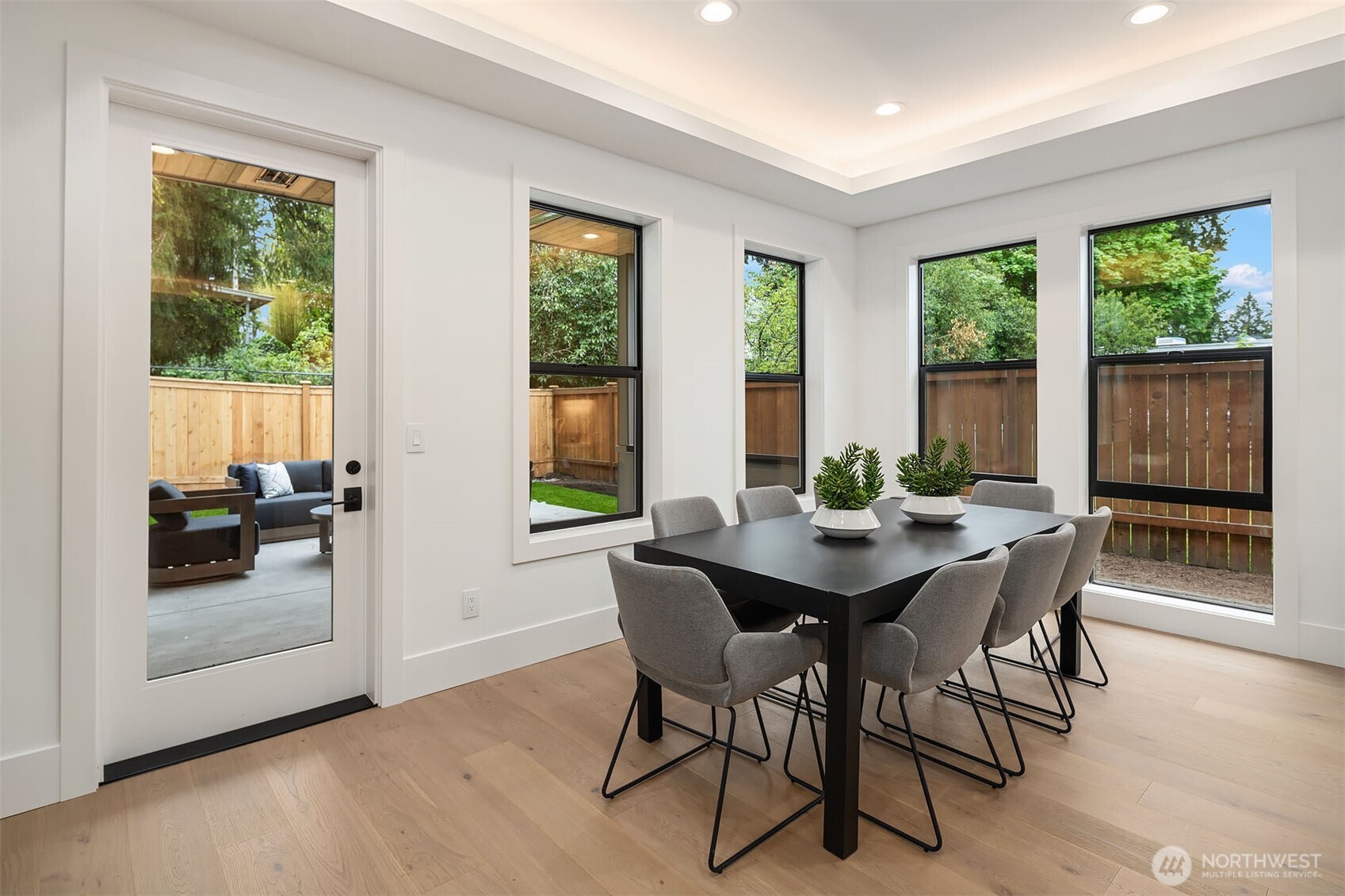 16026 Main Street , Bellevue, WA 98008