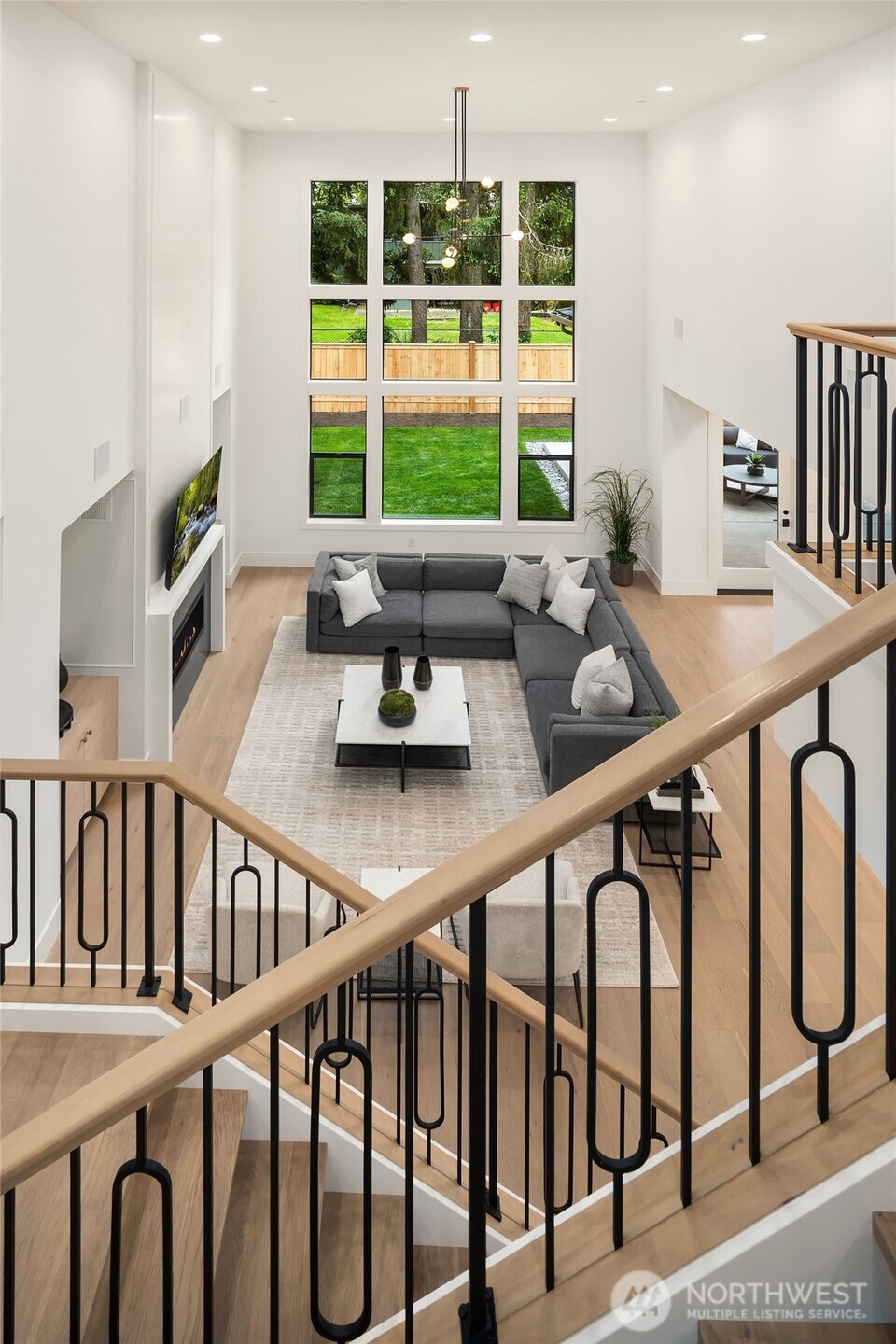 16026 Main Street , Bellevue, WA 98008