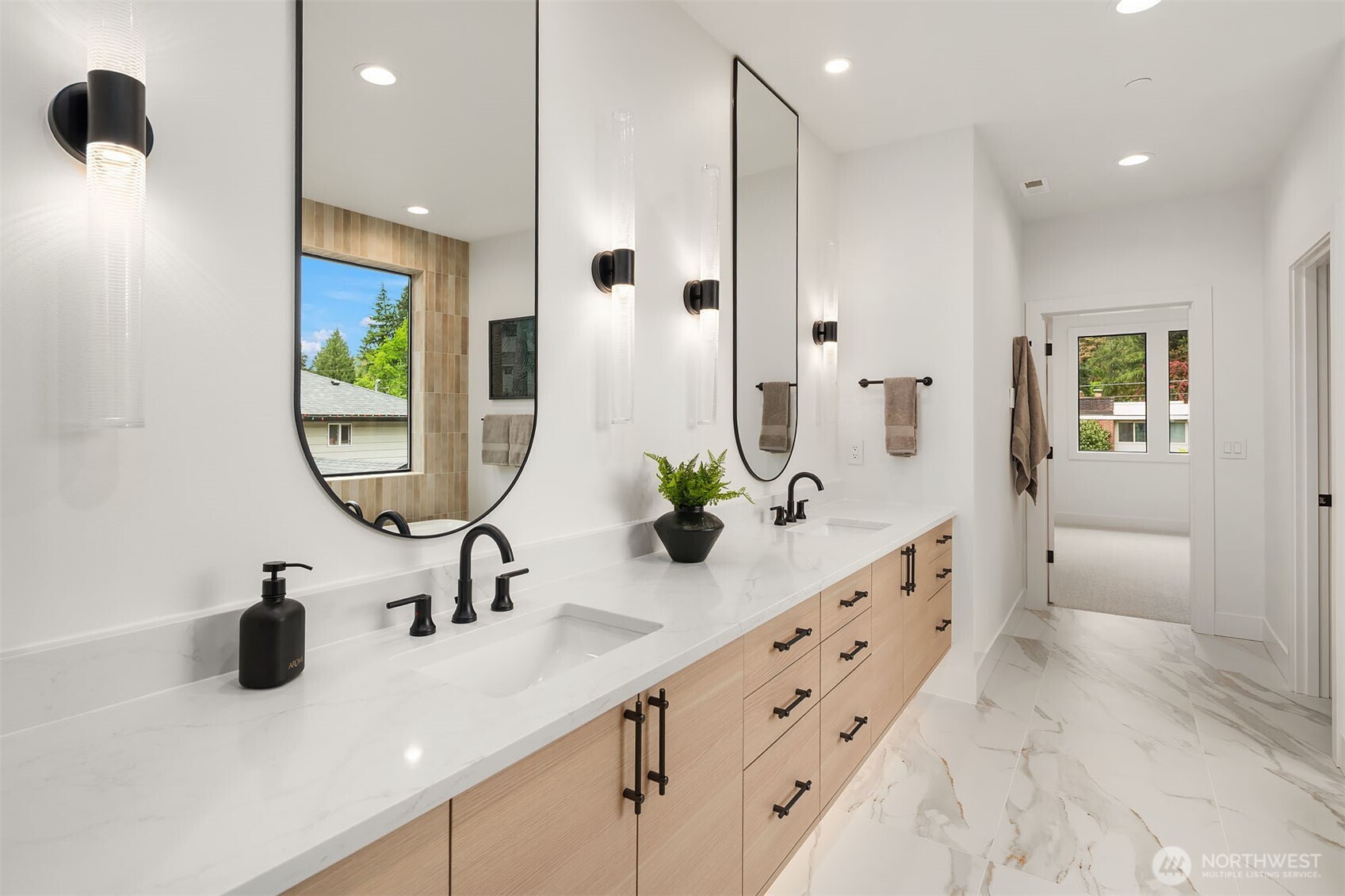 16026 Main Street , Bellevue, WA 98008