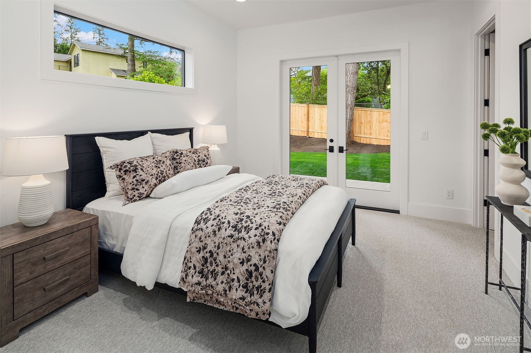 16026 Main Street , Bellevue, WA 98008