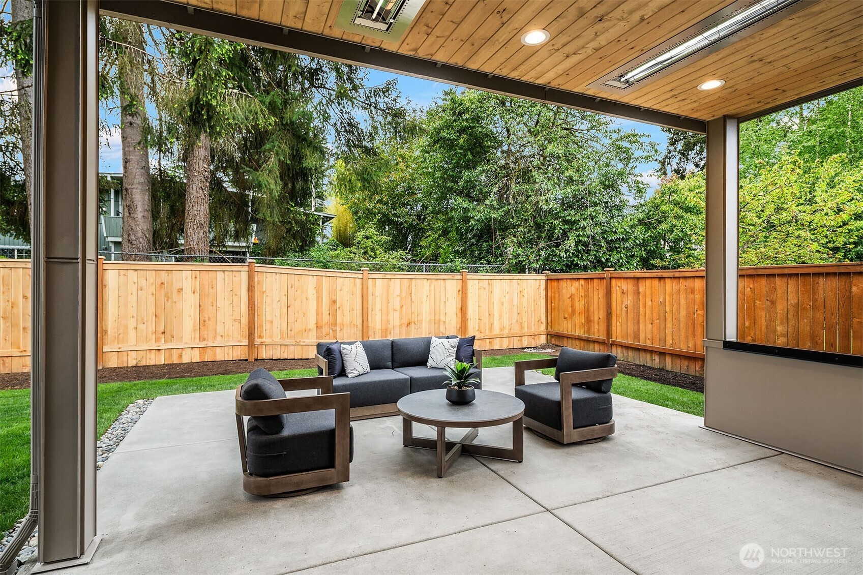 16026 Main Street , Bellevue, WA 98008