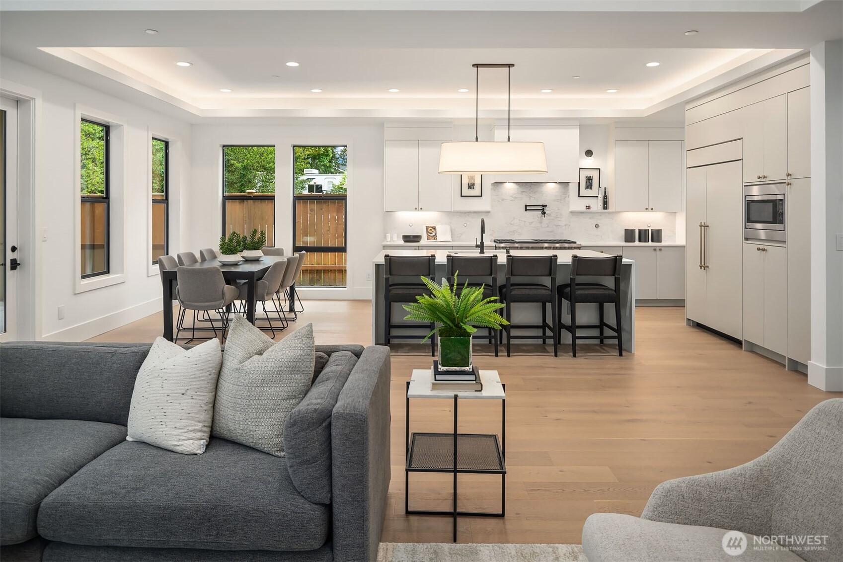 16026 Main Street , Bellevue, WA 98008