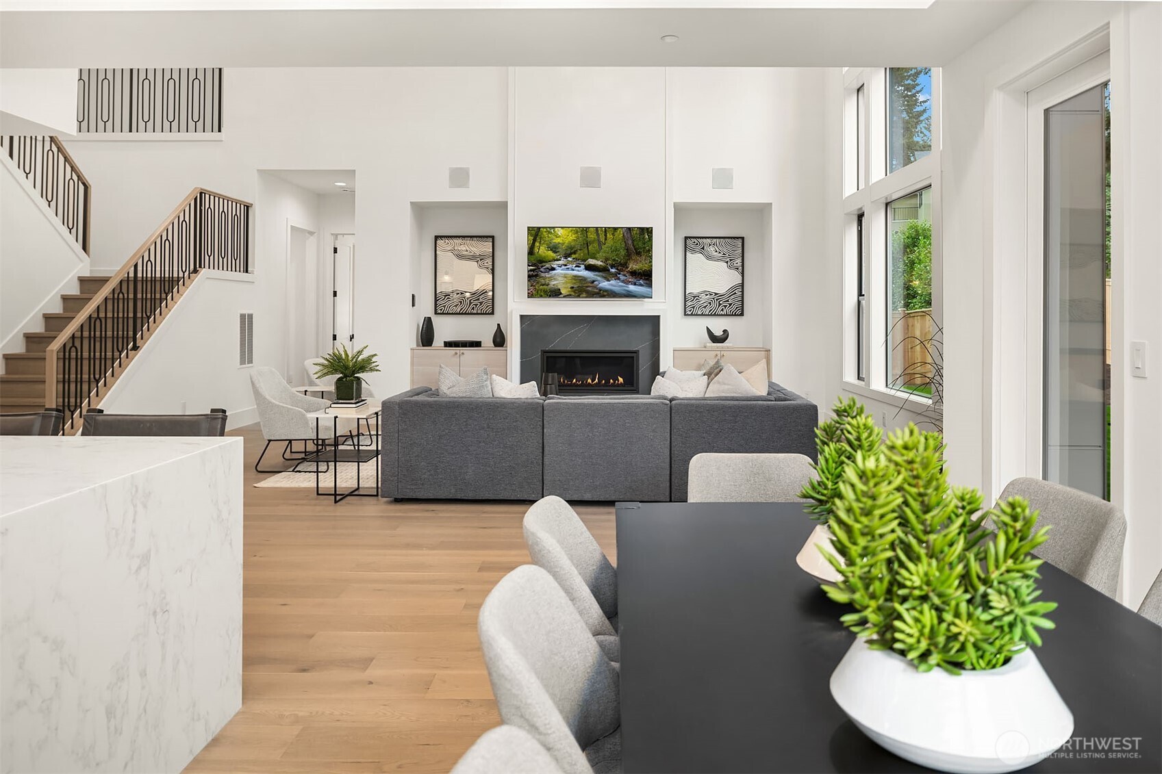 16026 Main Street , Bellevue, WA 98008
