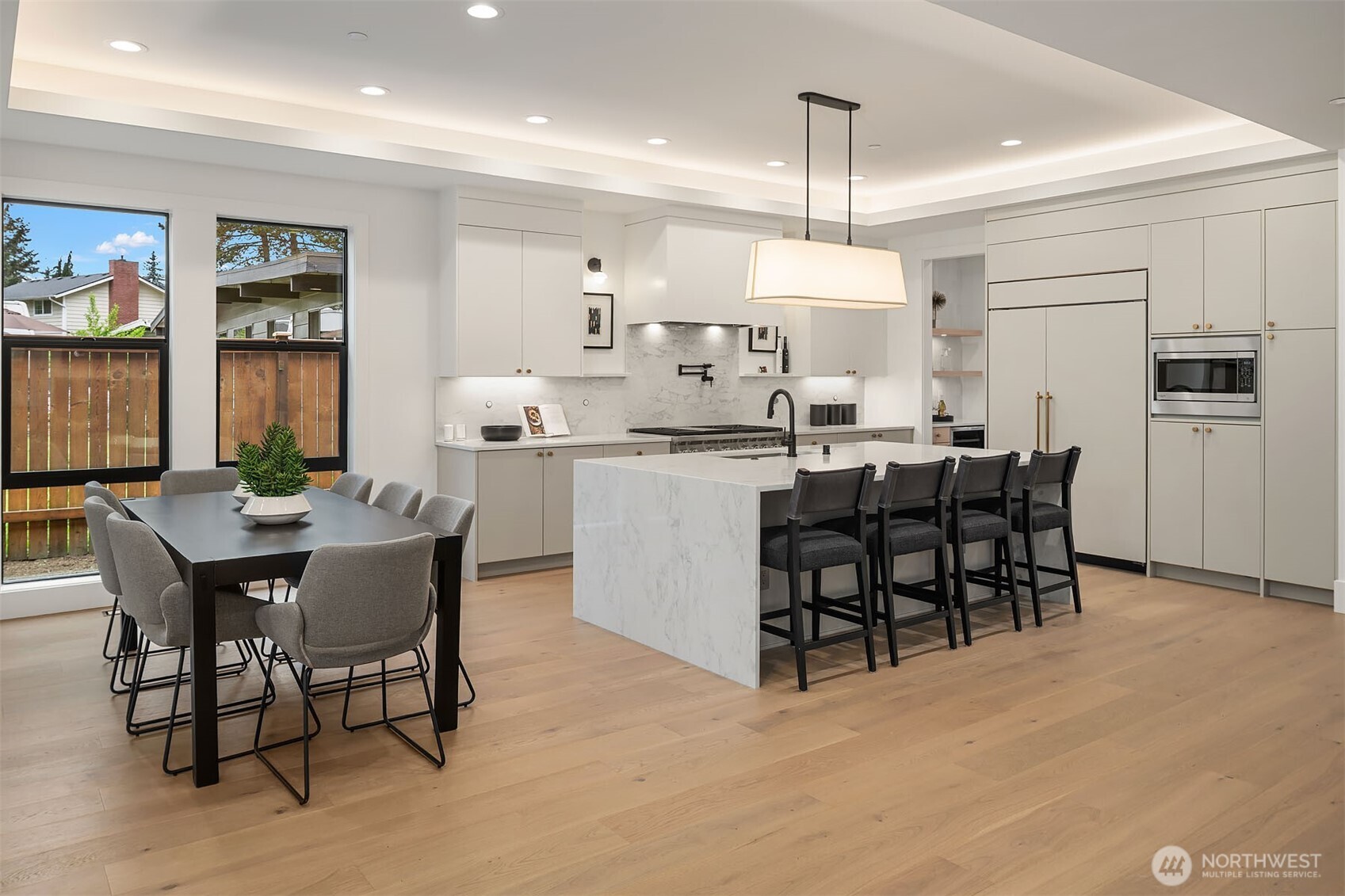 16026 Main Street , Bellevue, WA 98008
