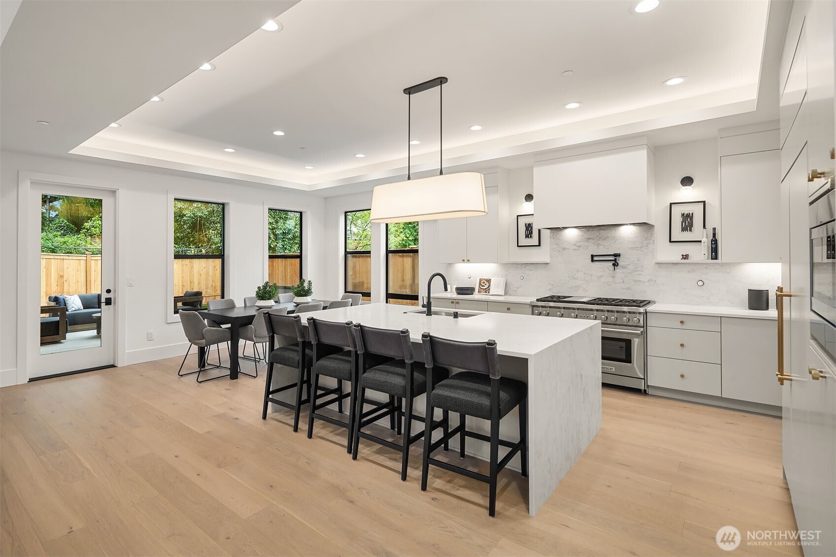 16026 Main Street , Bellevue, WA 98008