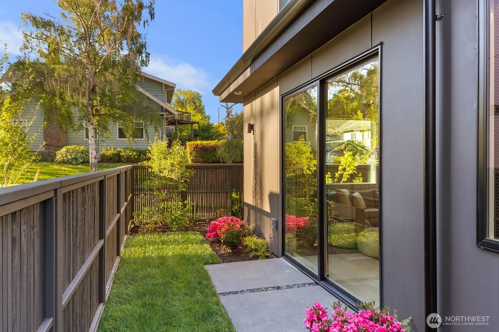 3307 S Hanford Street , Seattle, WA 98144