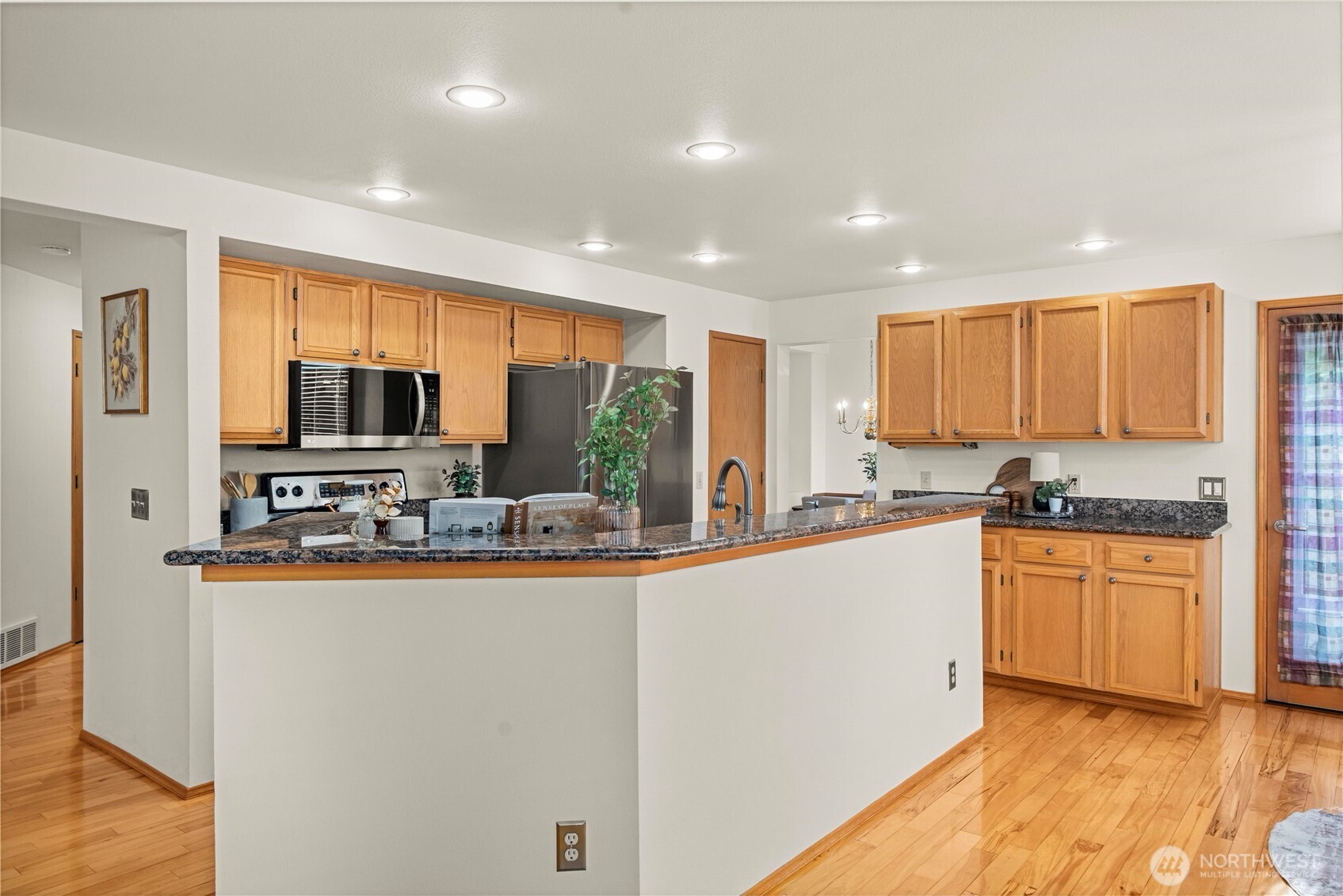 826 SW 347th Court , Federal Way, WA 98023