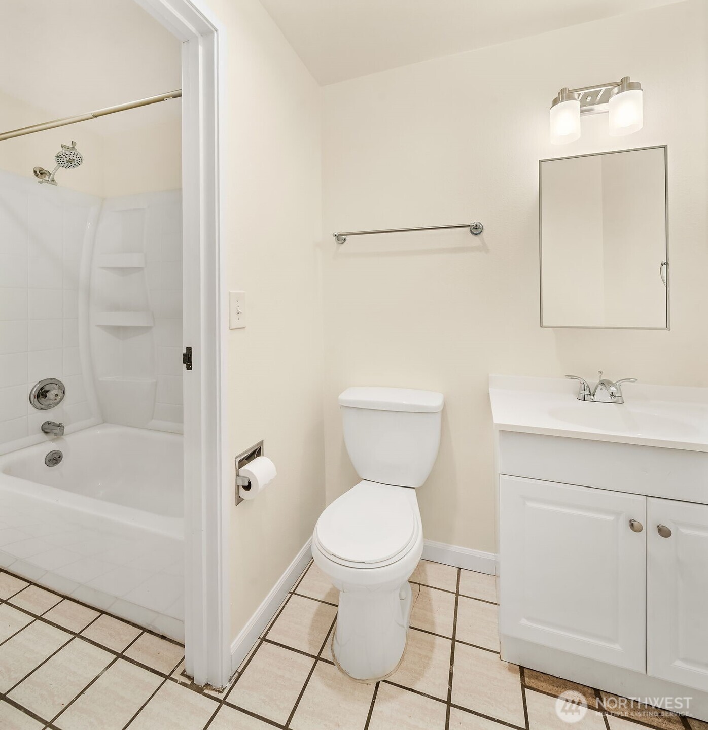 4501 Grandview Drive W #T-105, University Place, WA 98466