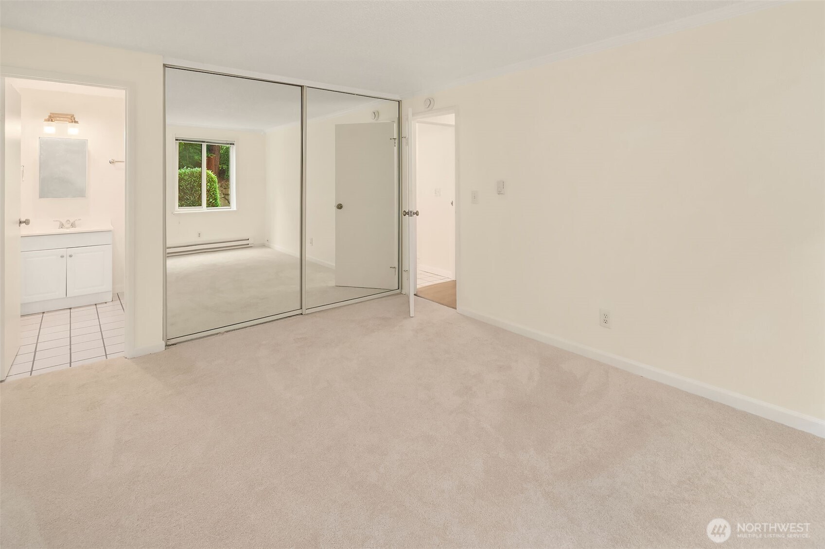 4501 Grandview Drive W #T-105, University Place, WA 98466