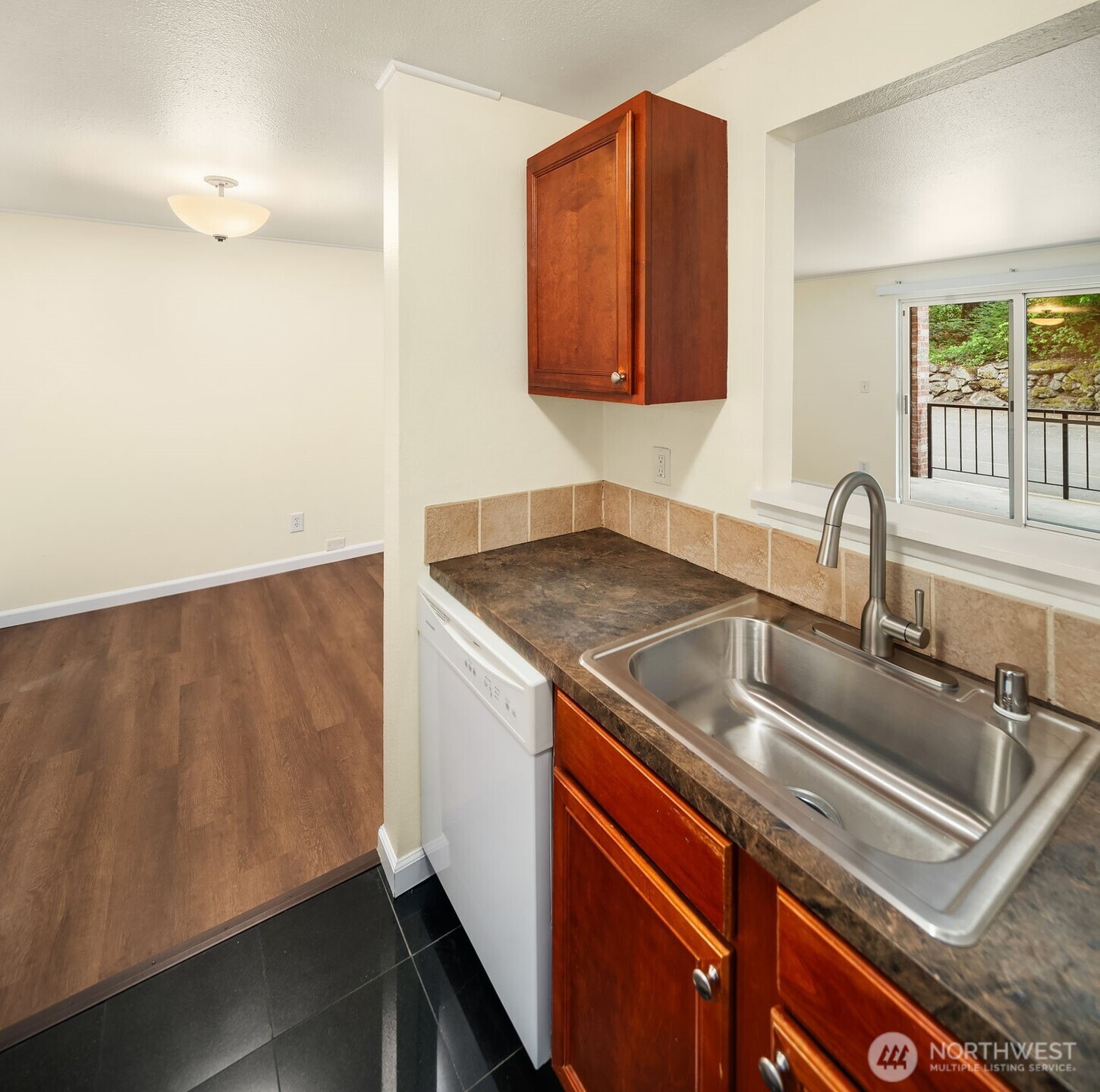 4501 Grandview Drive W #T-105, University Place, WA 98466