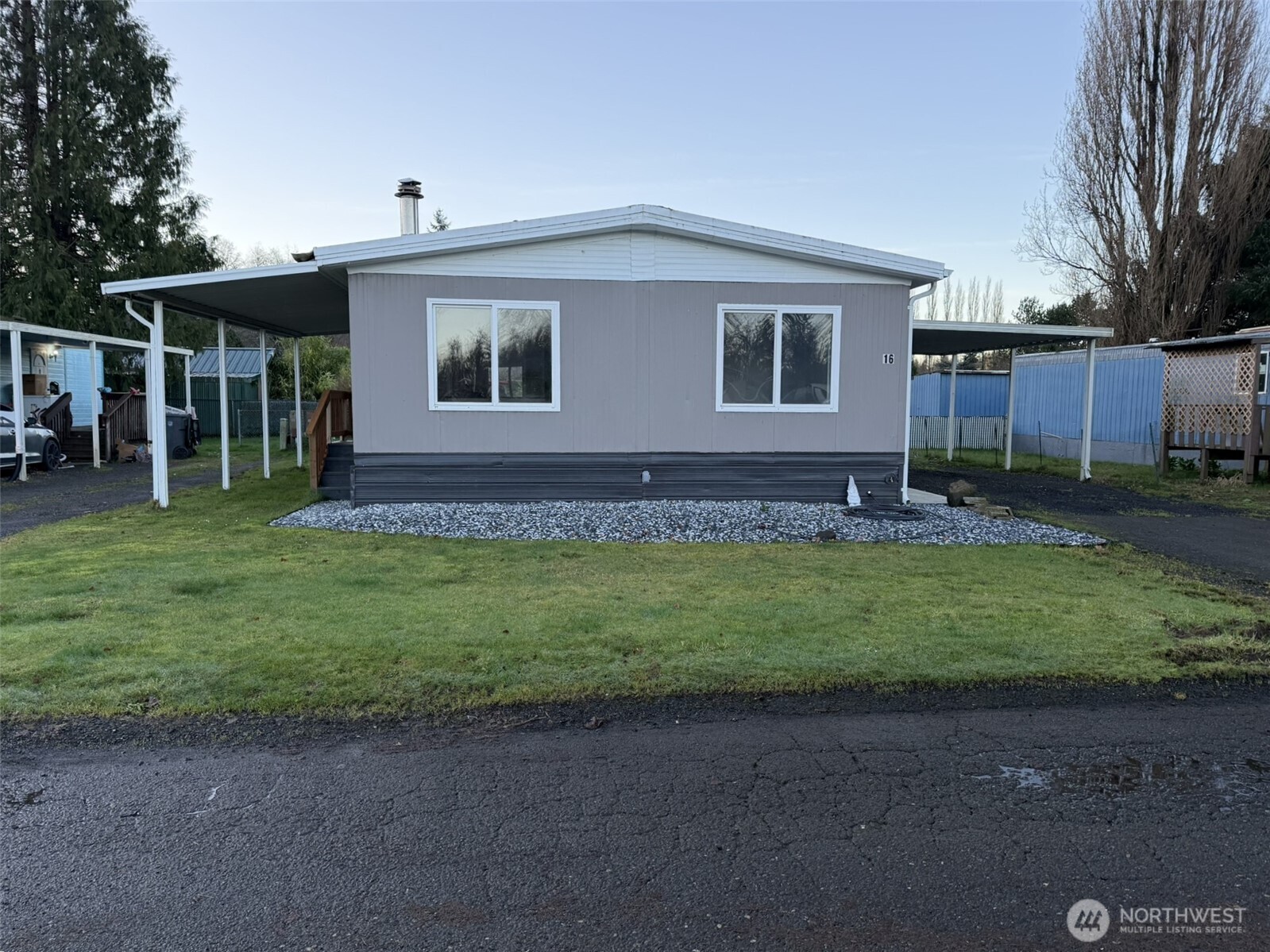 2000 Broadway Avenue #16, Hoquiam, WA 98550