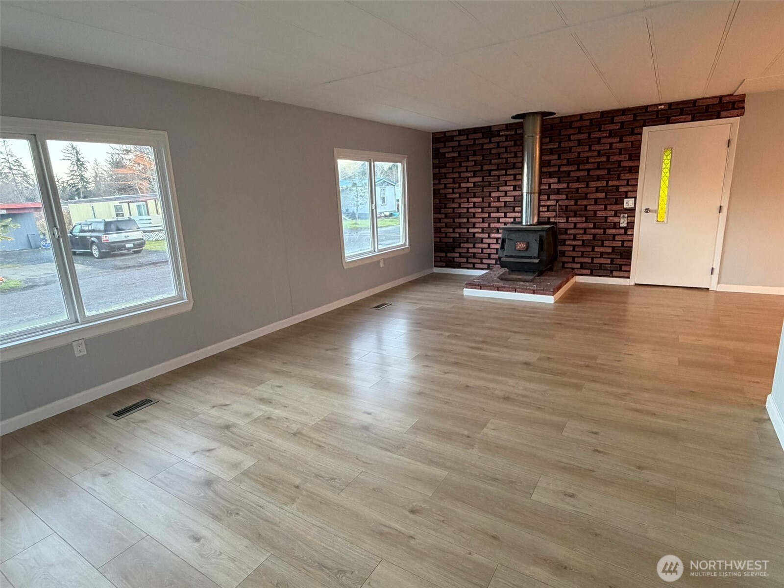 2000 Broadway Avenue #16, Hoquiam, WA 98550