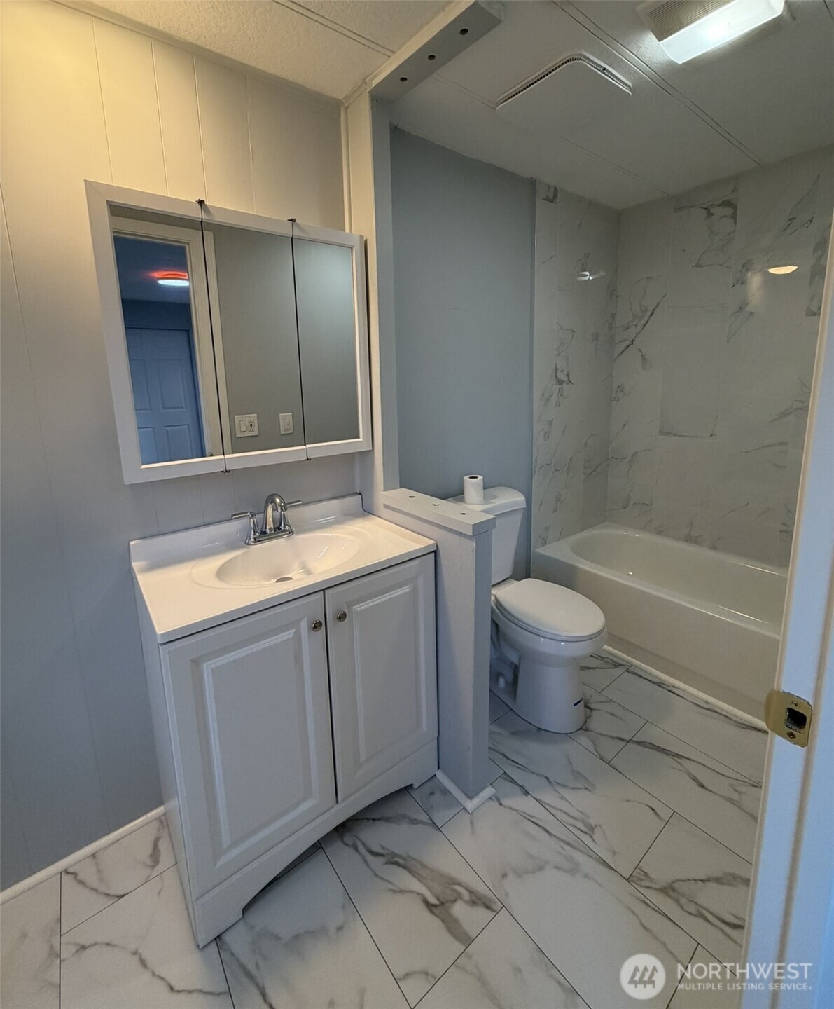 2000 Broadway Avenue #16, Hoquiam, WA 98550