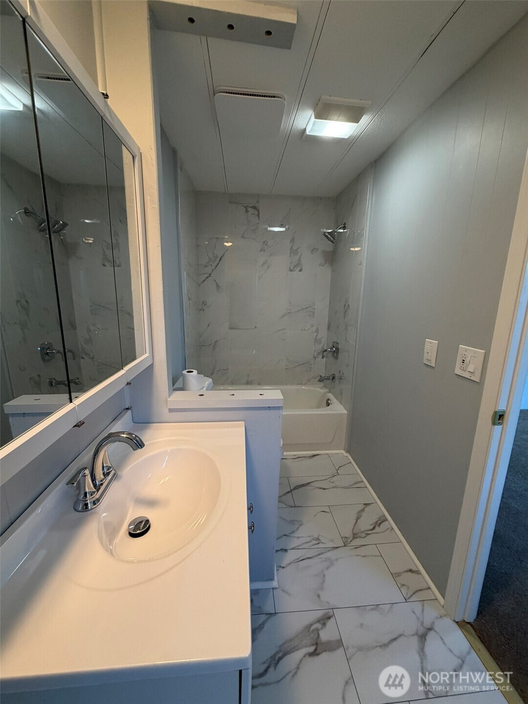 2000 Broadway Avenue #16, Hoquiam, WA 98550