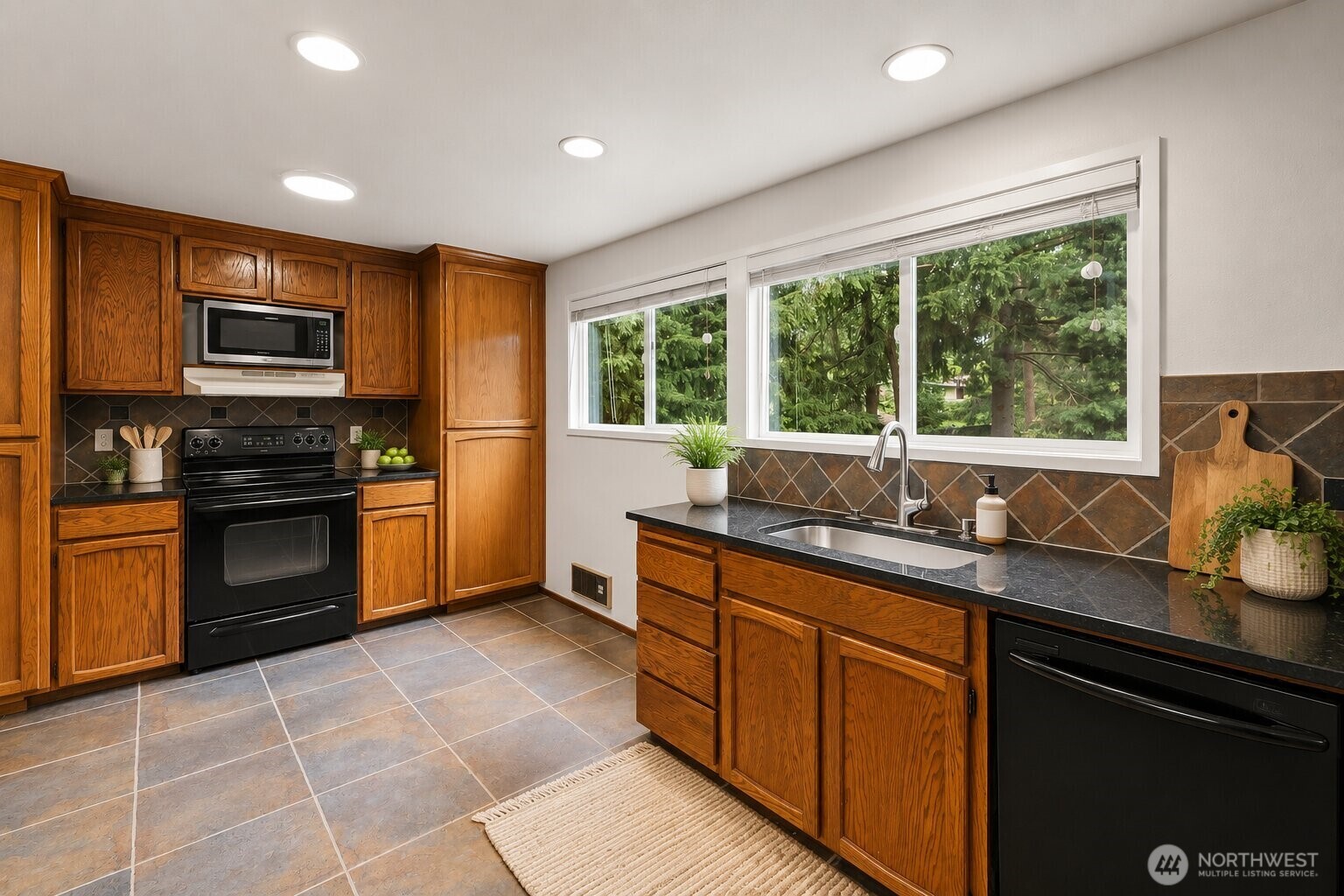 722 N 161st Place #12, Shoreline, WA 98133