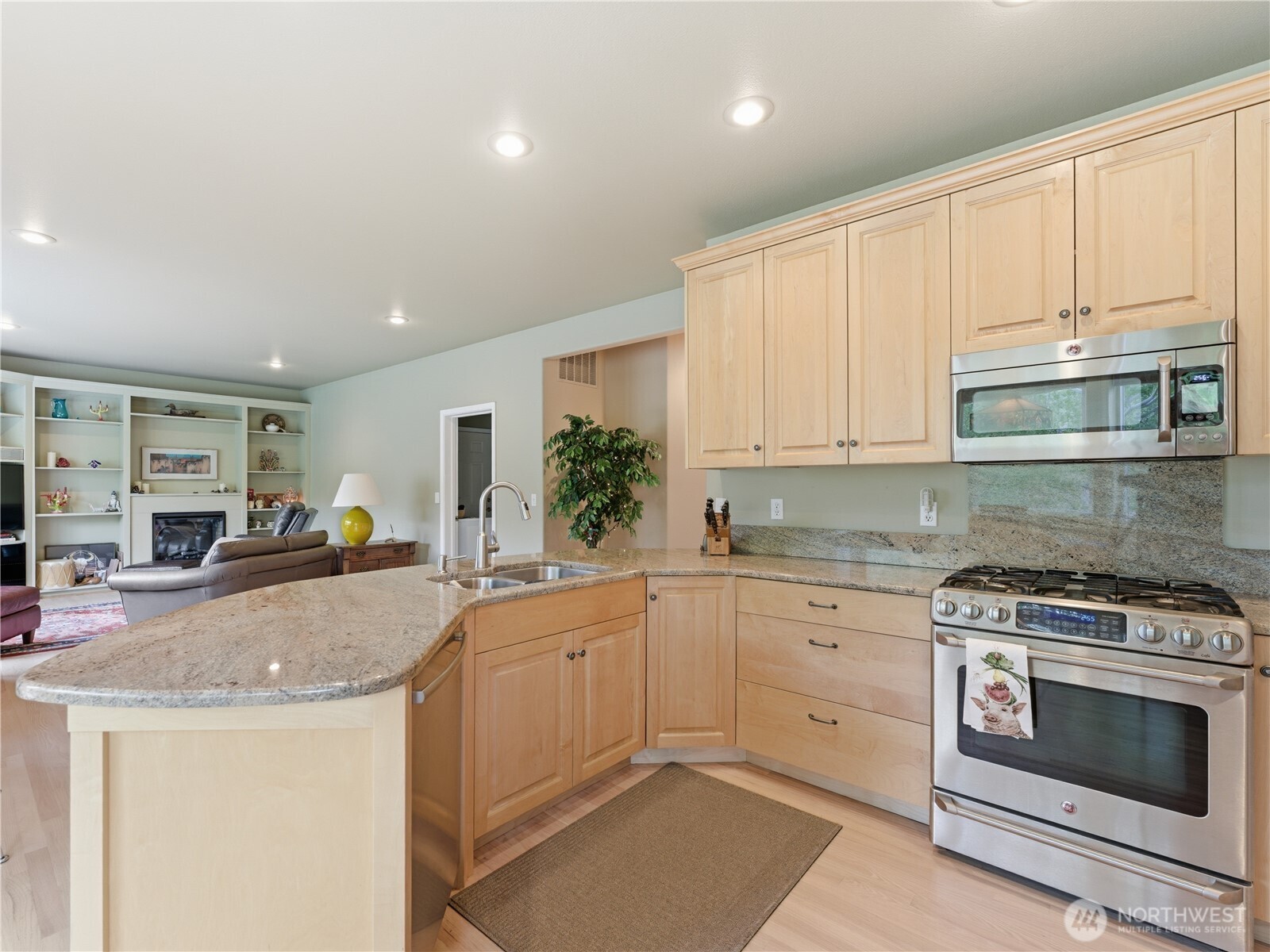 2070 Maiden Lane , Wenatchee, WA 98801