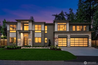 11005 NE 15th Street , Bellevue, WA 98004
