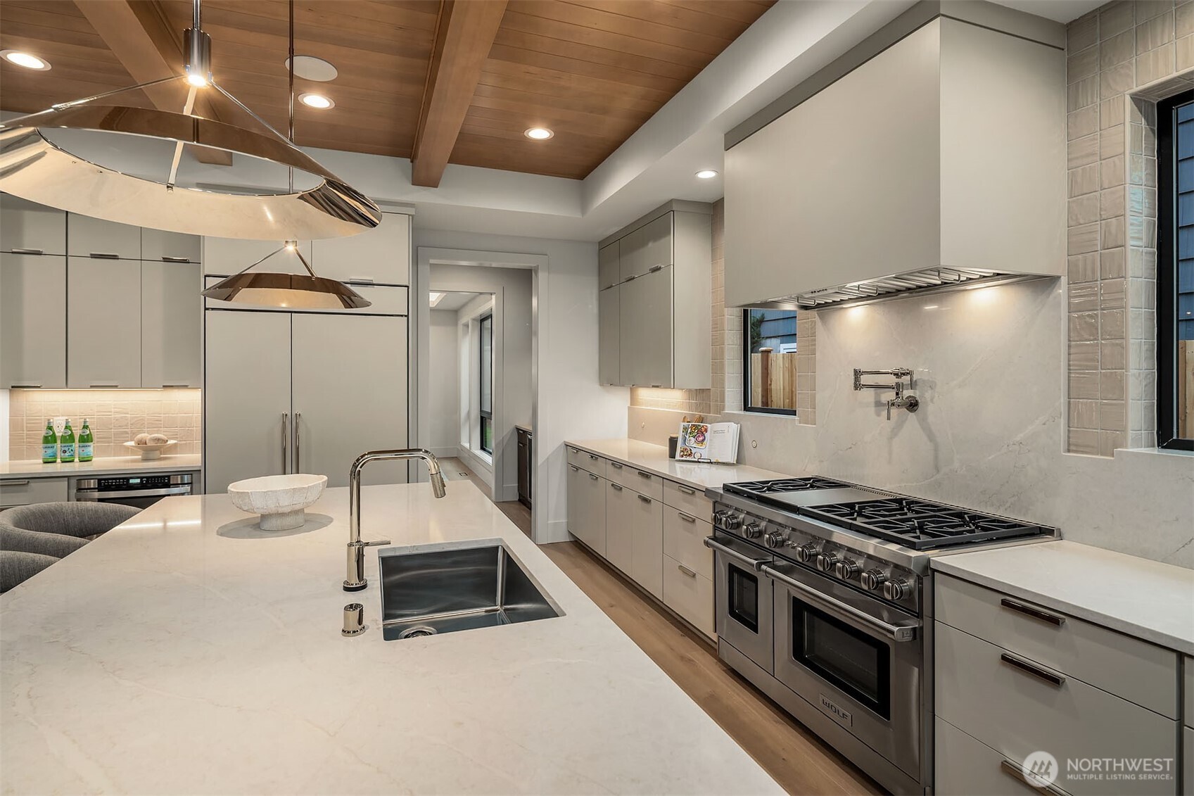 11005 NE 15th Street , Bellevue, WA 98004