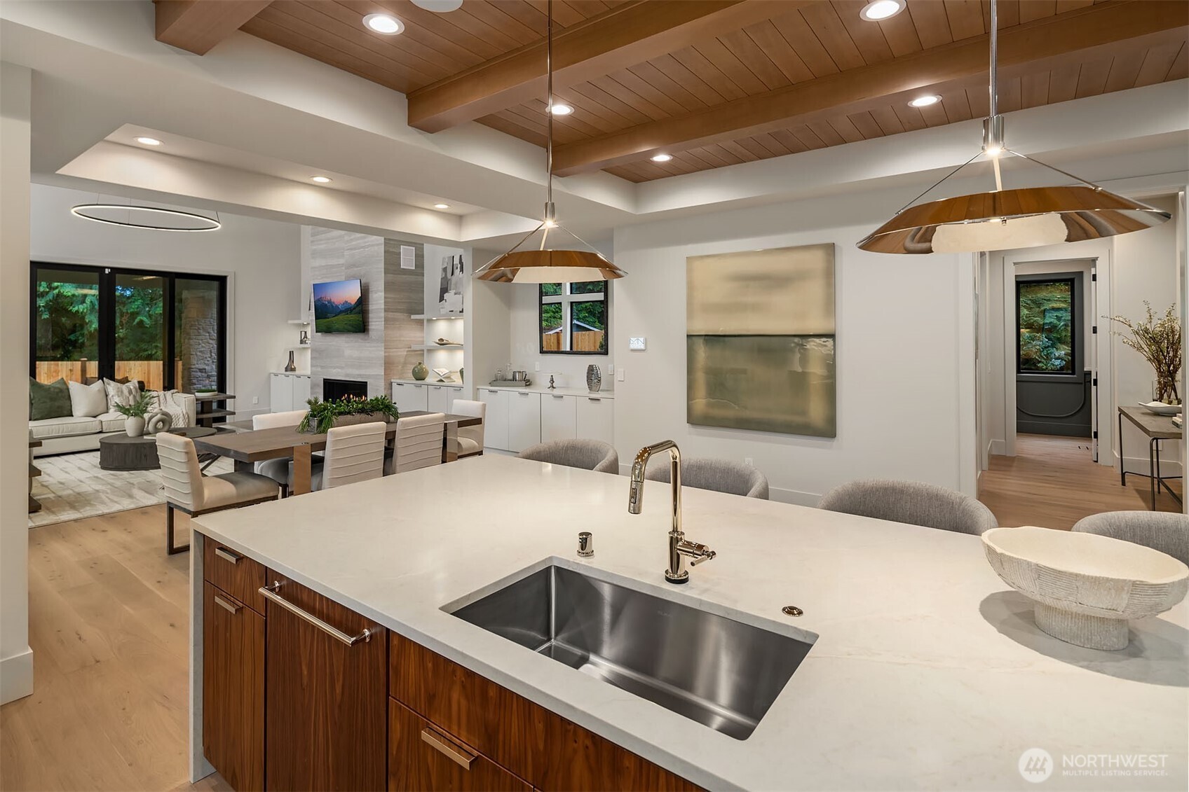 11005 NE 15th Street , Bellevue, WA 98004