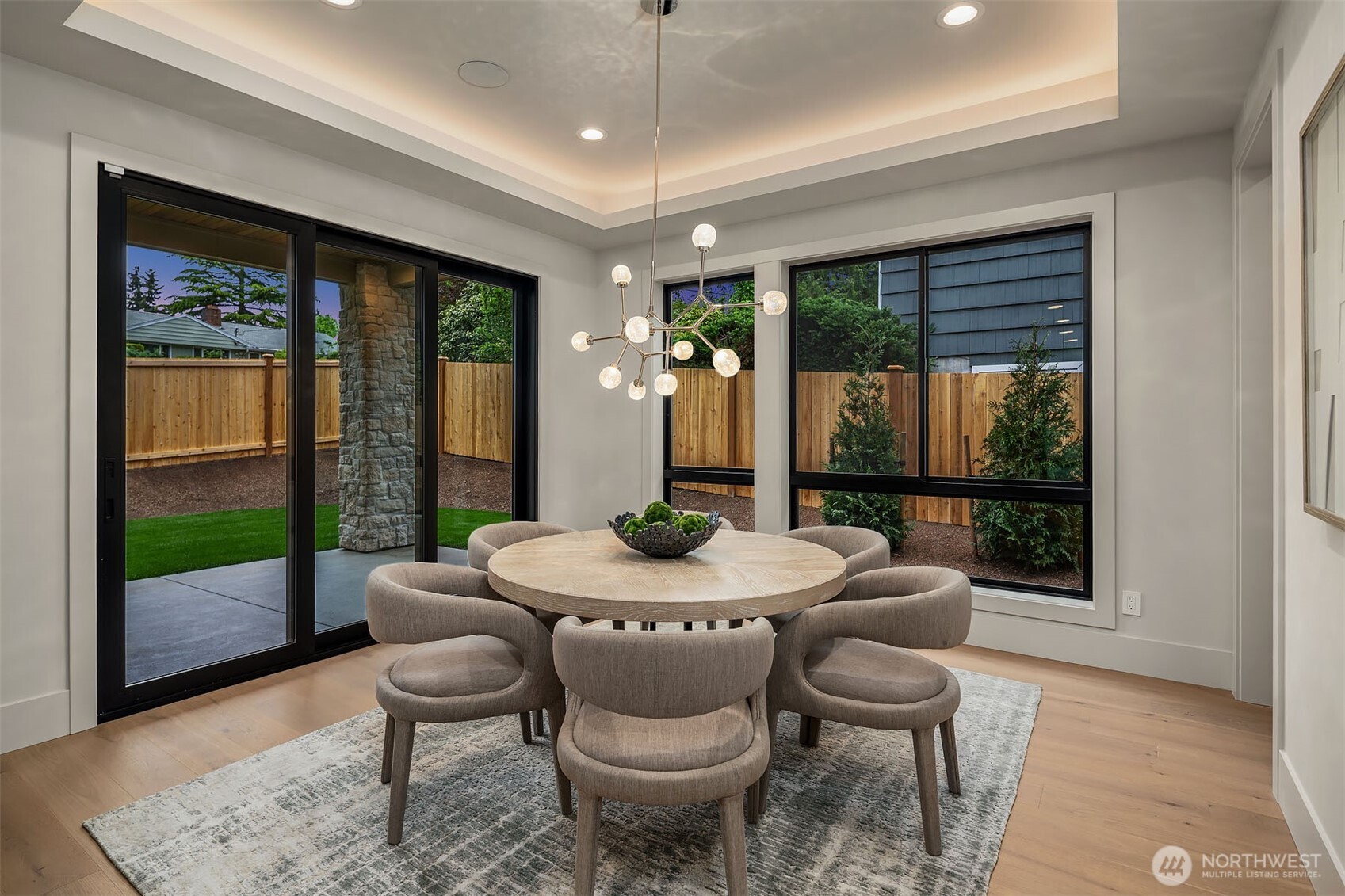 11005 NE 15th Street , Bellevue, WA 98004