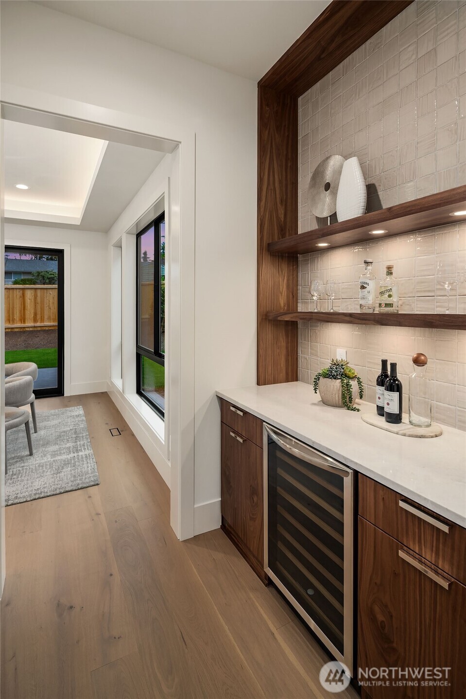 11005 NE 15th Street , Bellevue, WA 98004