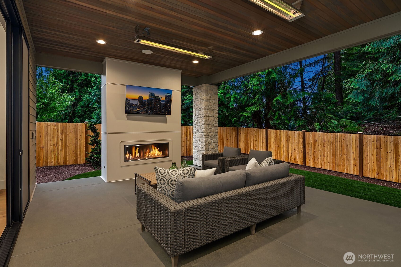 11005 NE 15th Street , Bellevue, WA 98004