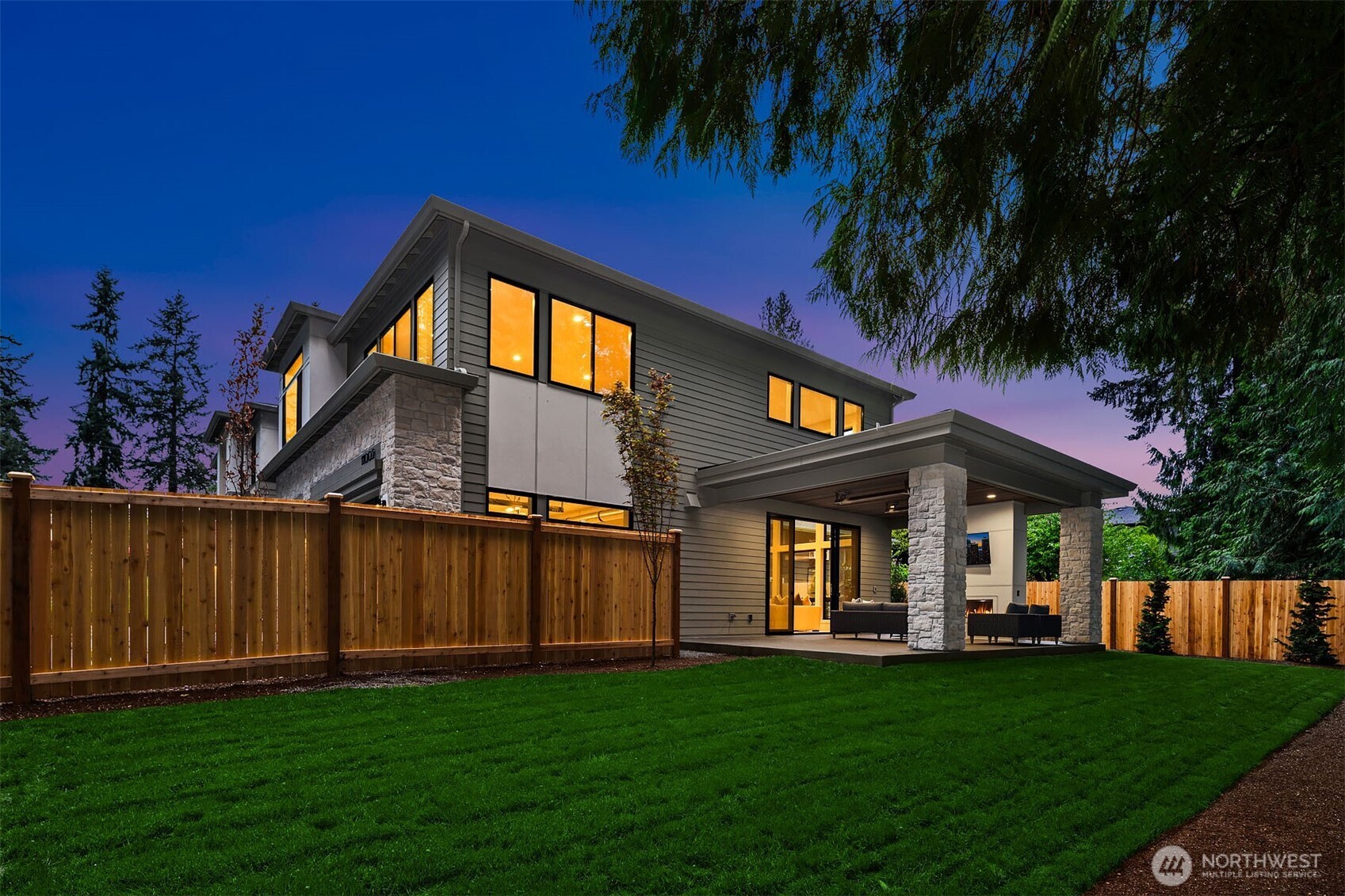 11005 NE 15th Street , Bellevue, WA 98004