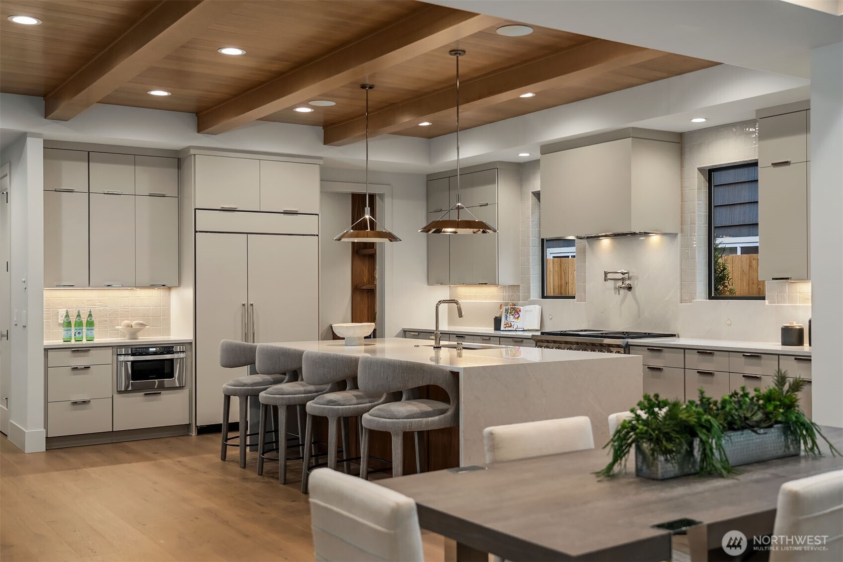 11005 NE 15th Street , Bellevue, WA 98004