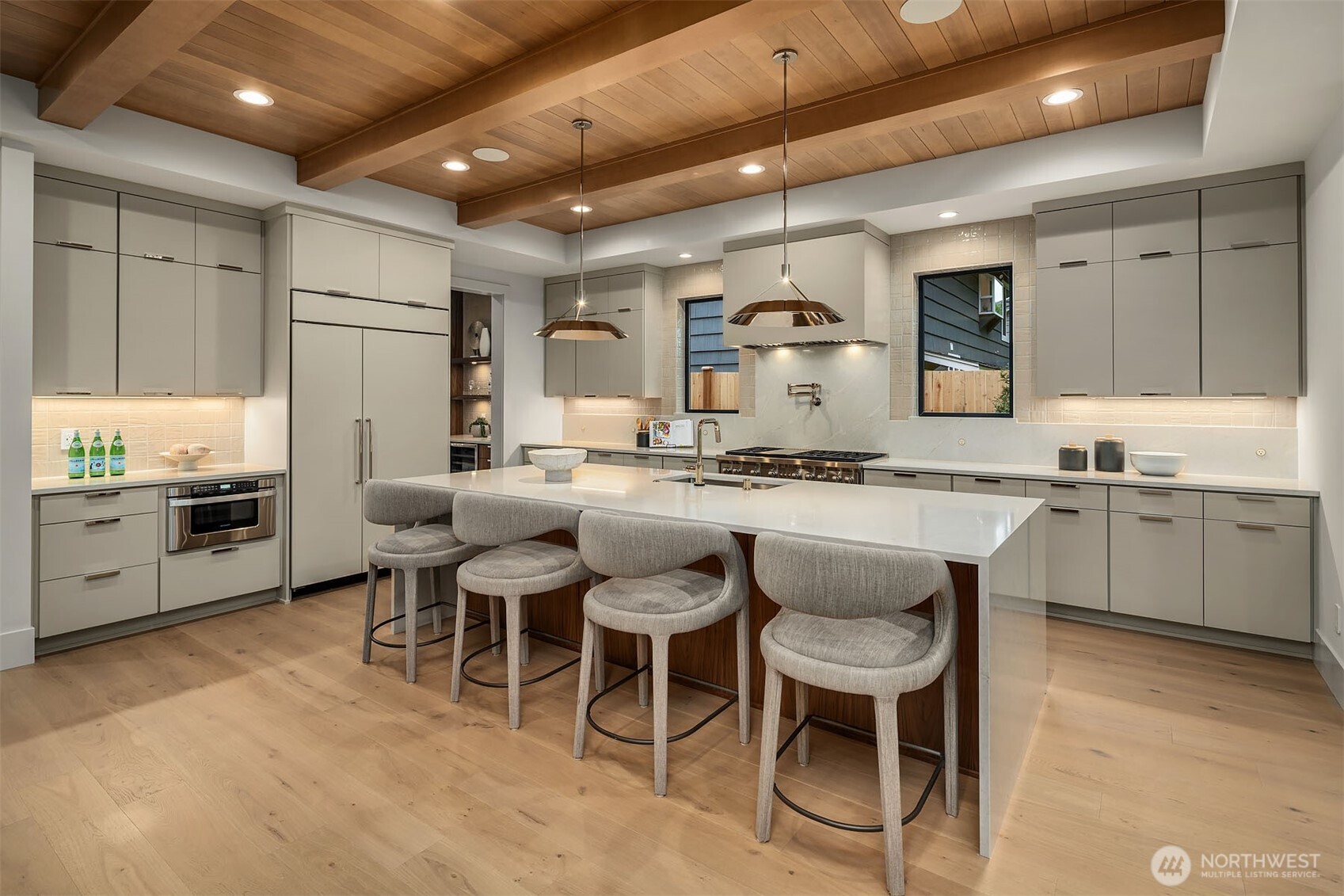 11005 NE 15th Street , Bellevue, WA 98004