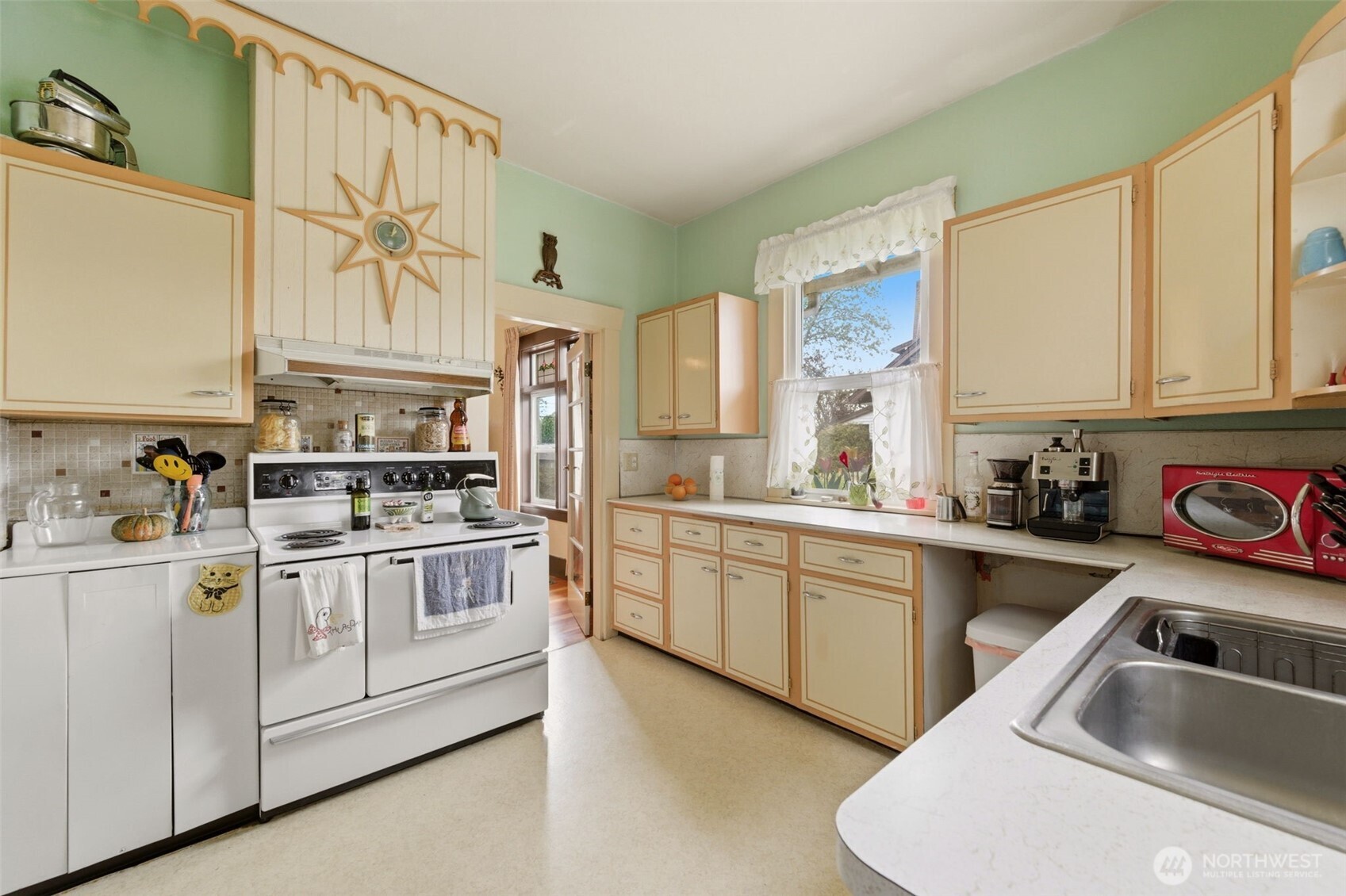 4837 S Sheridan Avenue , Tacoma, WA 98408