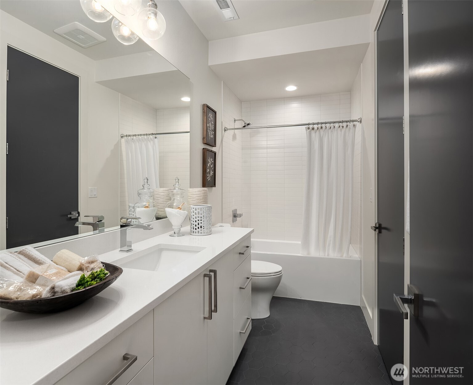 9222 116th Avenue NE, Kirkland, WA 98033