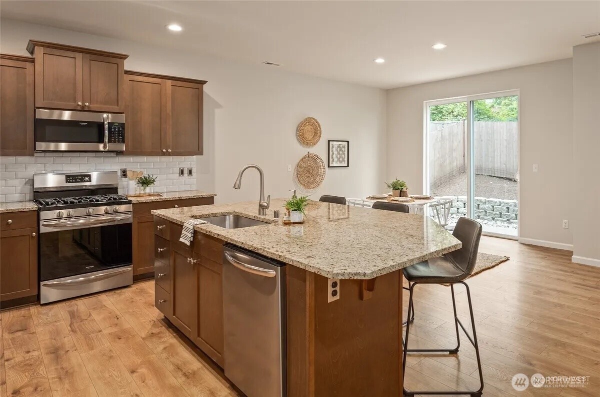9799 15th St SE , Lake Stevens, WA 98258