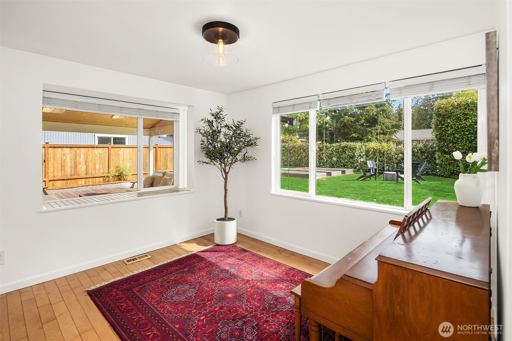 24109 107th Place W, Edmonds, WA 98020