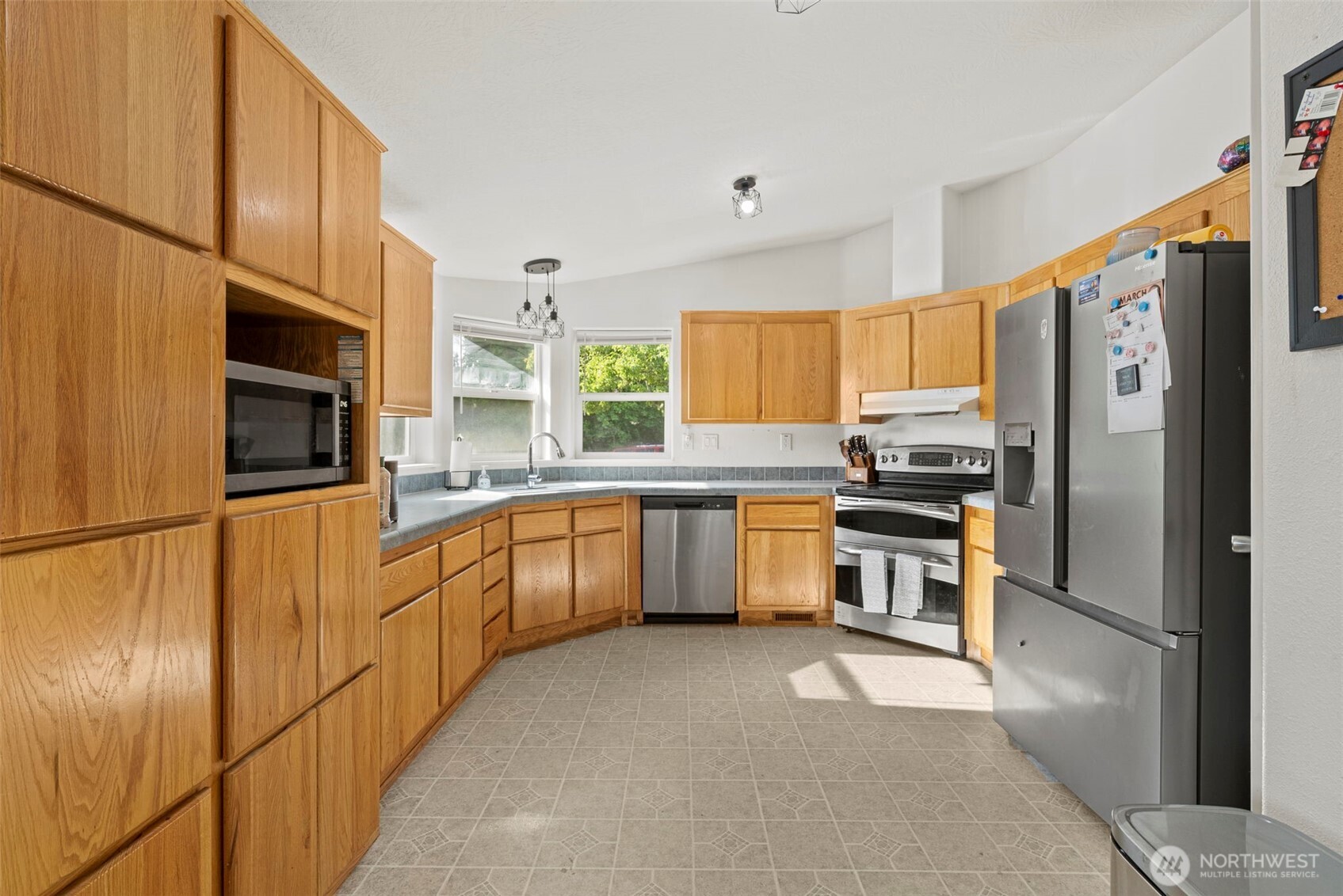 3568 SW 342nd Street , Federal Way, WA 98023